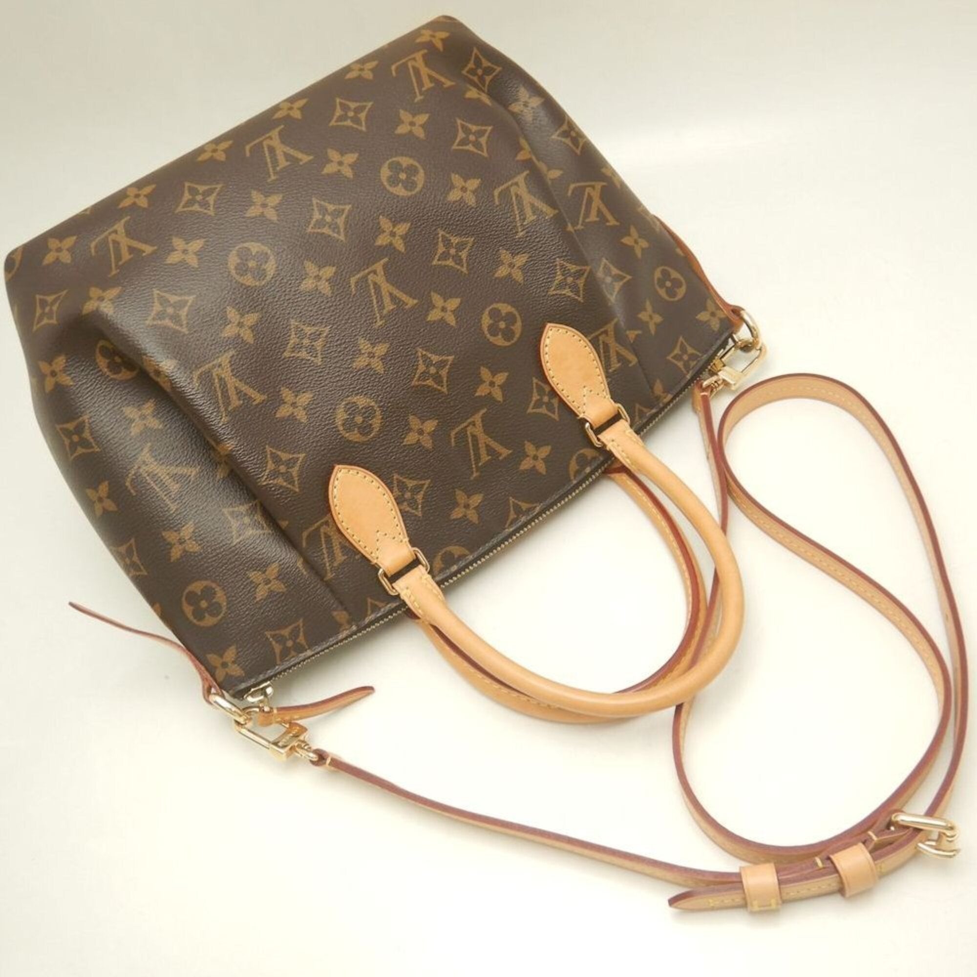 Louis Vuitton Brown Monogram Canvas Handbag (Pre-Owned)