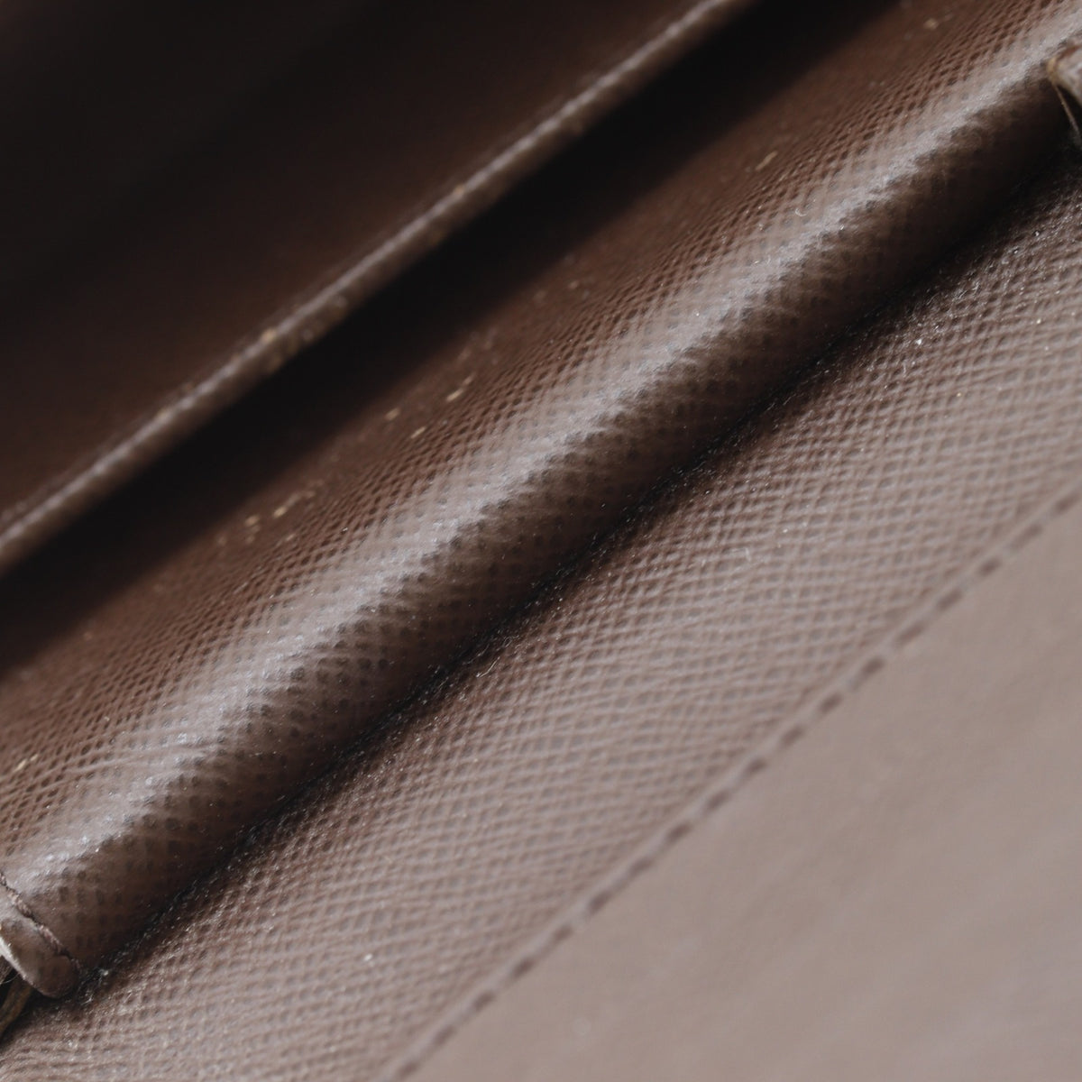 Louis Vuitton Damier Brown Damier Canvas Long Wallet (Bi-Fold) (Pre-Owned)