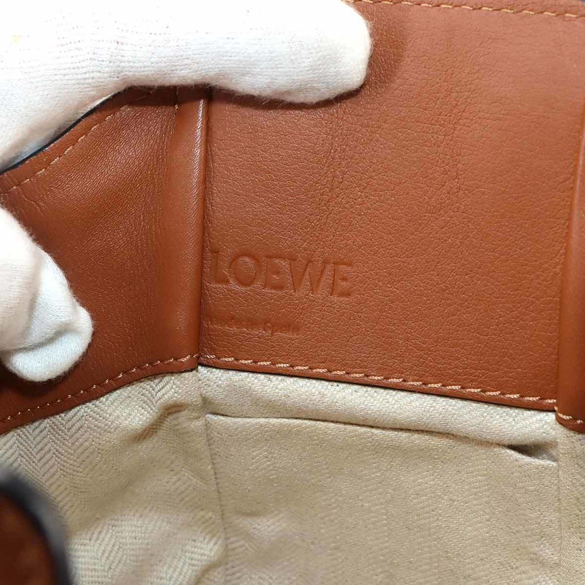 Loewe Brown Leather Handbag (Pre-Owned)
