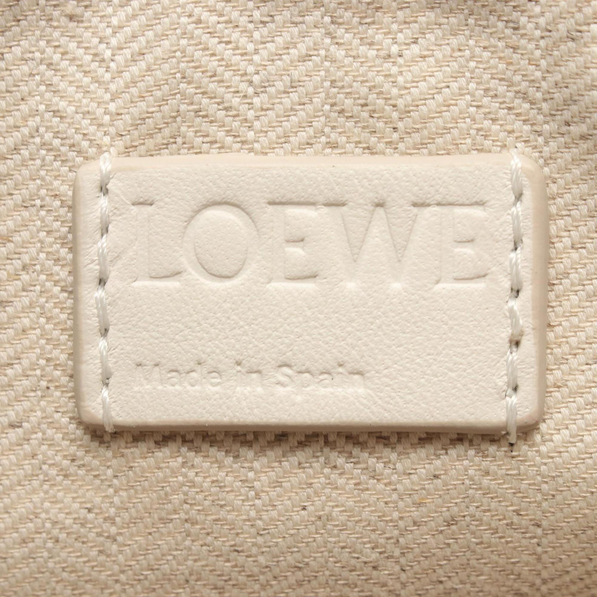 Loewe White Leather Handbag Shoulder Bag (Pre-Owned)