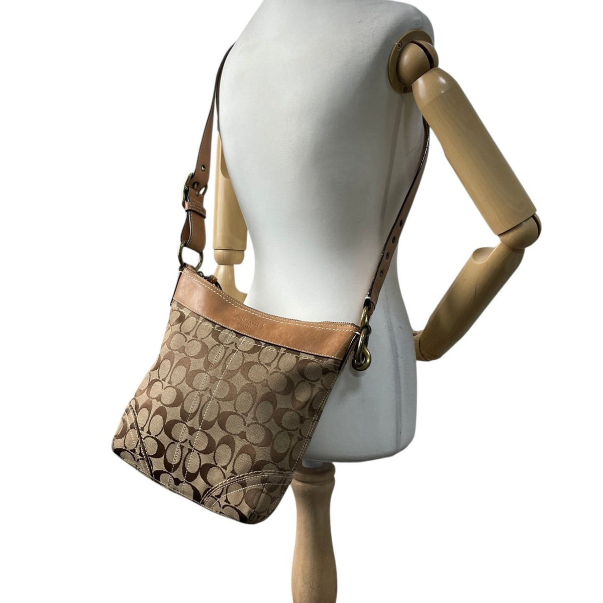 Coach Beige Light Brown Canvas Leather Shoulder Bag (Pre-Owned)