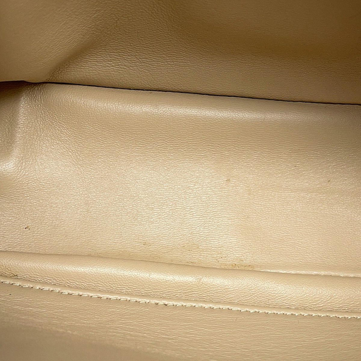 Prada Beige Leather Handbag Shoulder Bag (Pre-Owned)