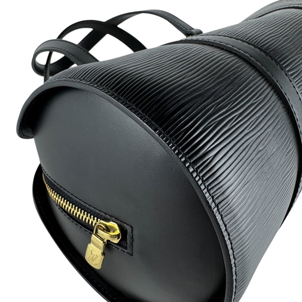 Louis Vuitton Noir Epi Leather Handbag (Pre-Owned)