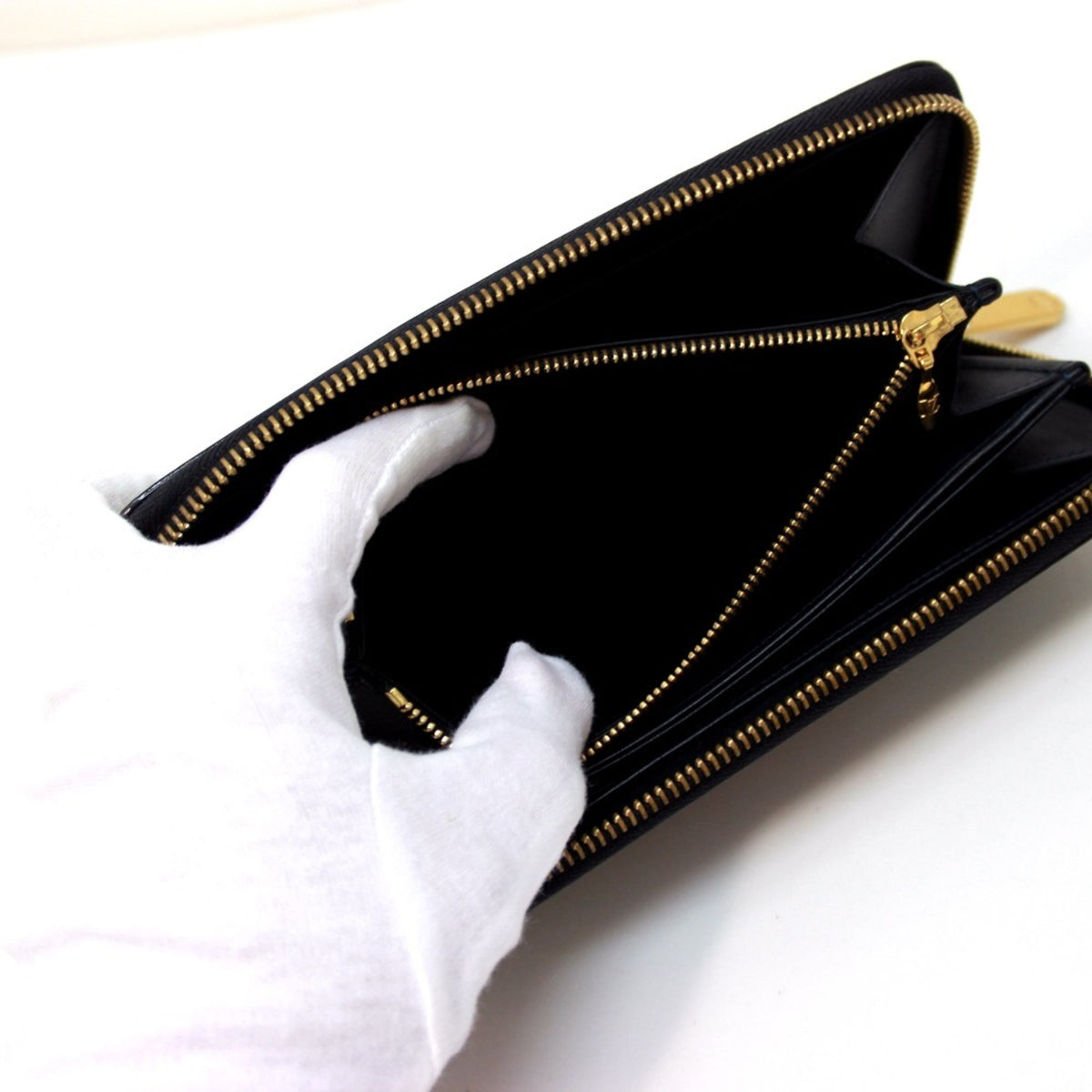 Louis Vuitton Black Patent Leather Long Wallet (Bi-Fold) (Pre-Owned)