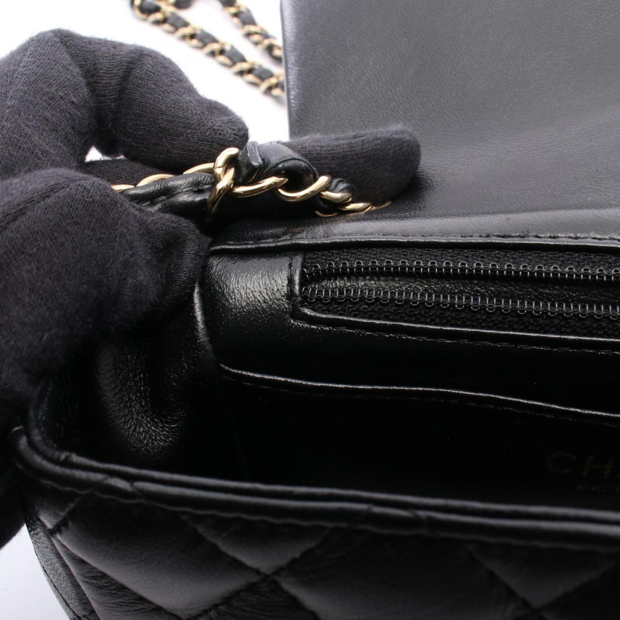 Chanel Black Leather Handbag Shoulder Bag (Pre-Owned)
