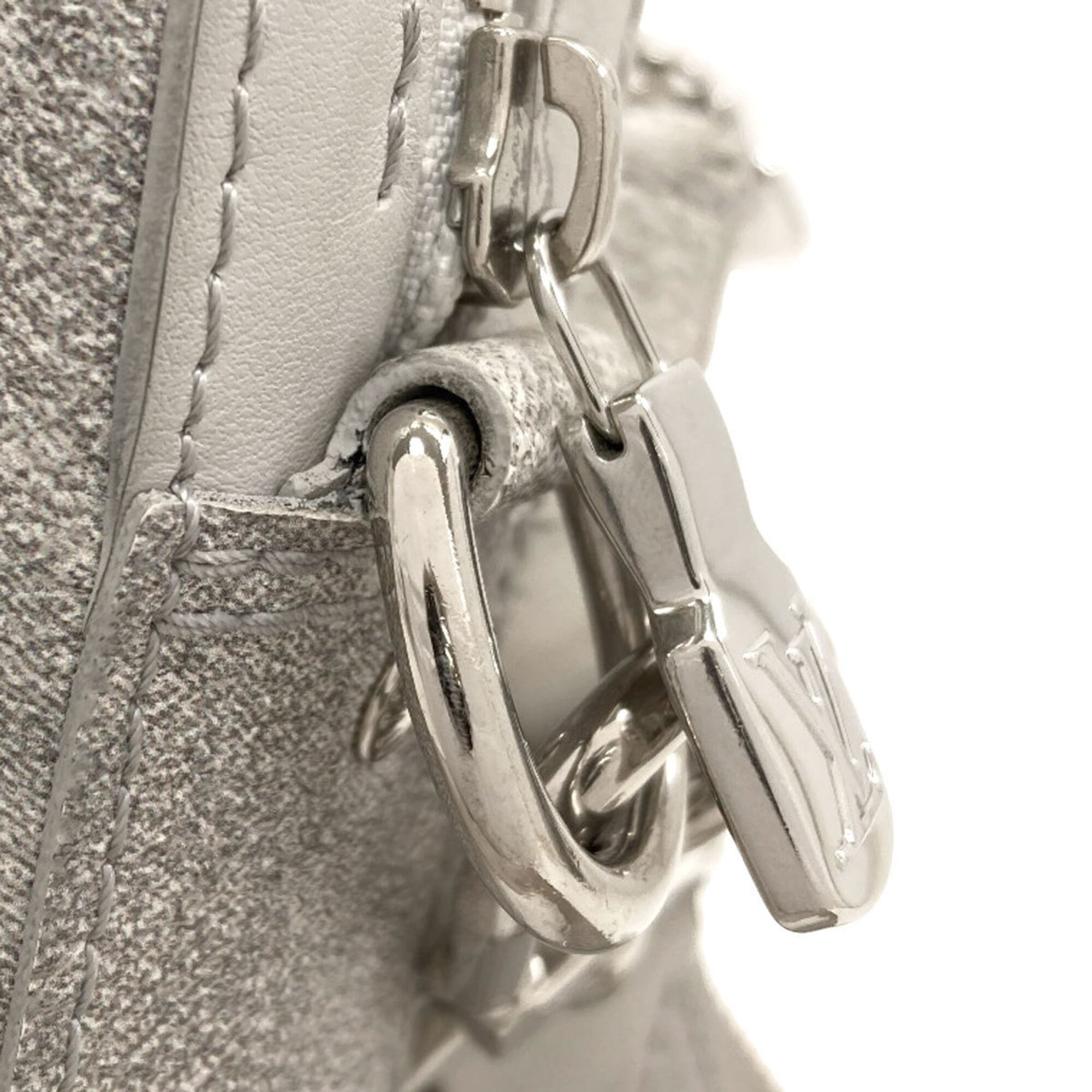 Louis Vuitton Gray Shoulder Bag (Pre-Owned)