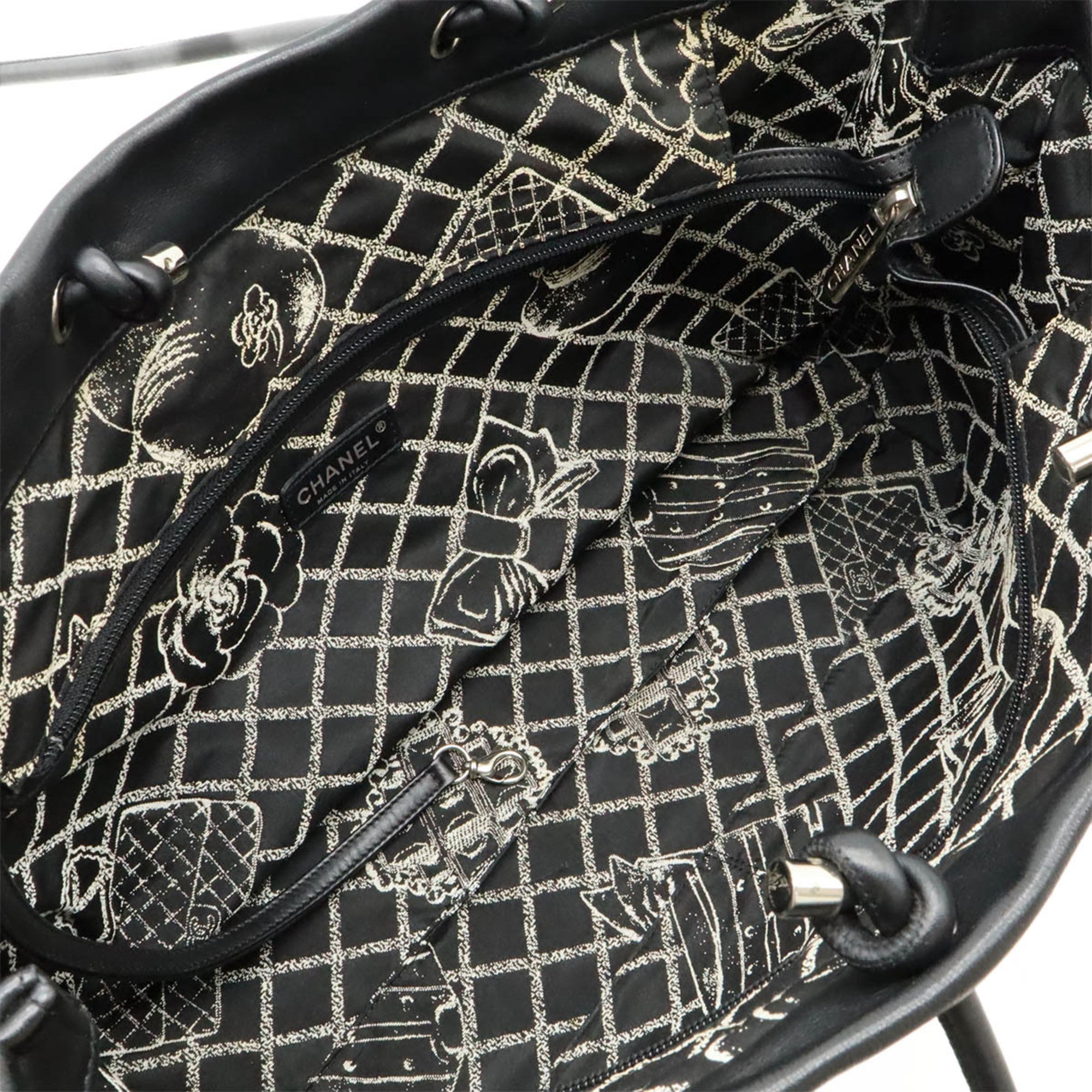 Chanel Black White Leather Shoulder Bag Tote Bag (Pre-Owned)