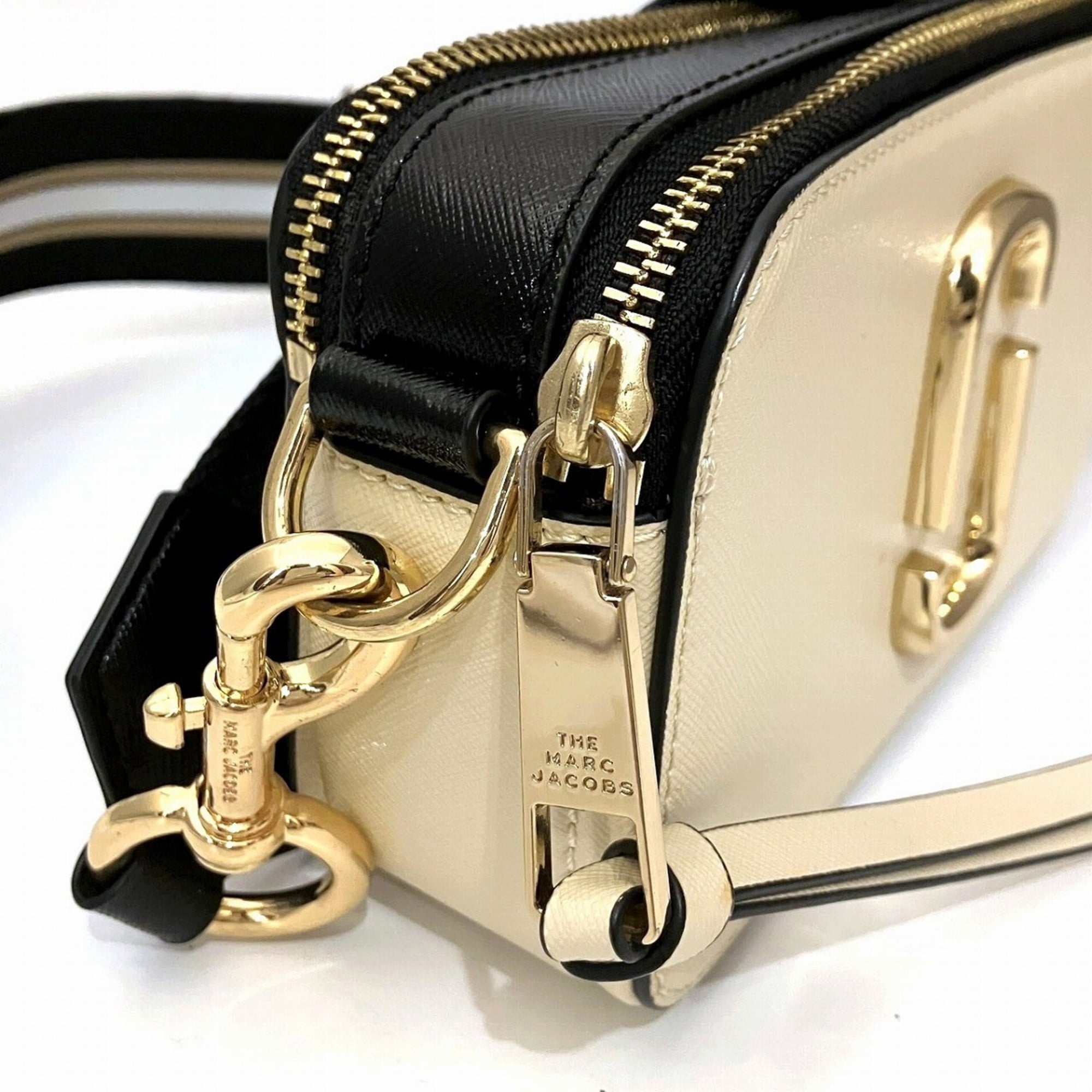 Marc Jacobs Beige Black Leather Shoulder Bag (Pre-Owned)