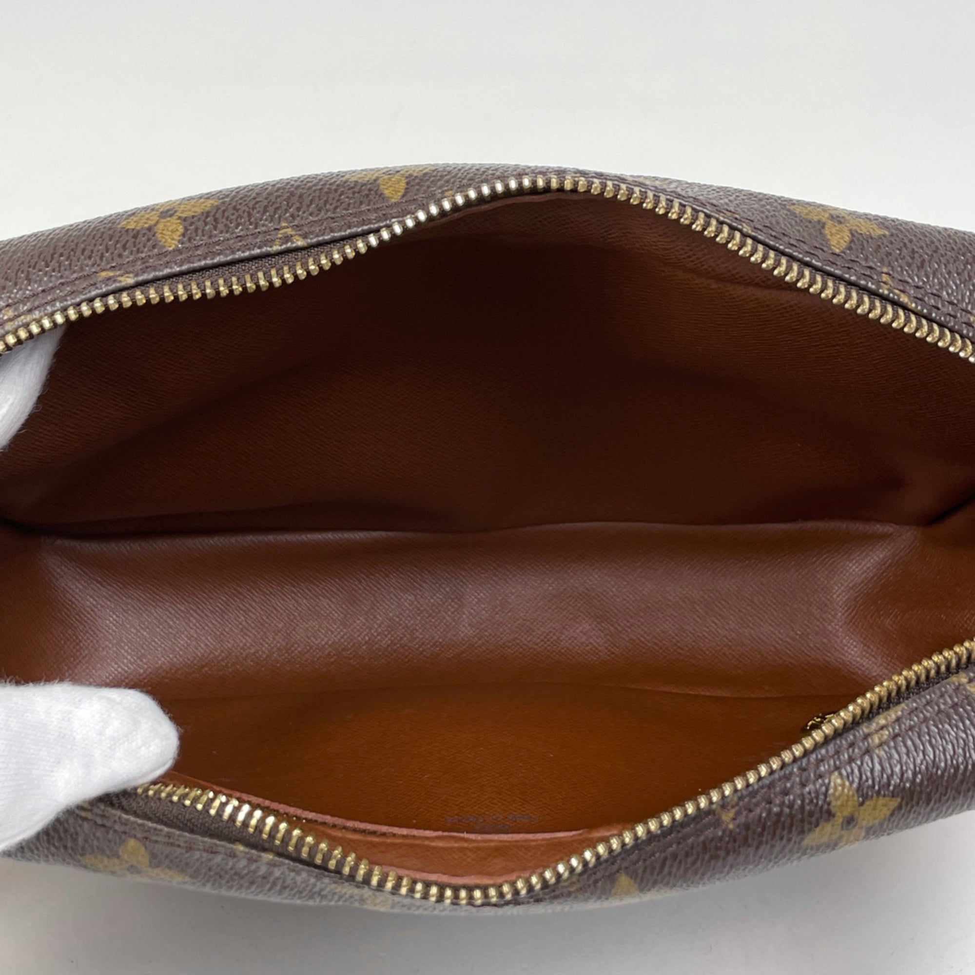 Louis Vuitton Brown Monogram Shoulder Bag (Pre-Owned)