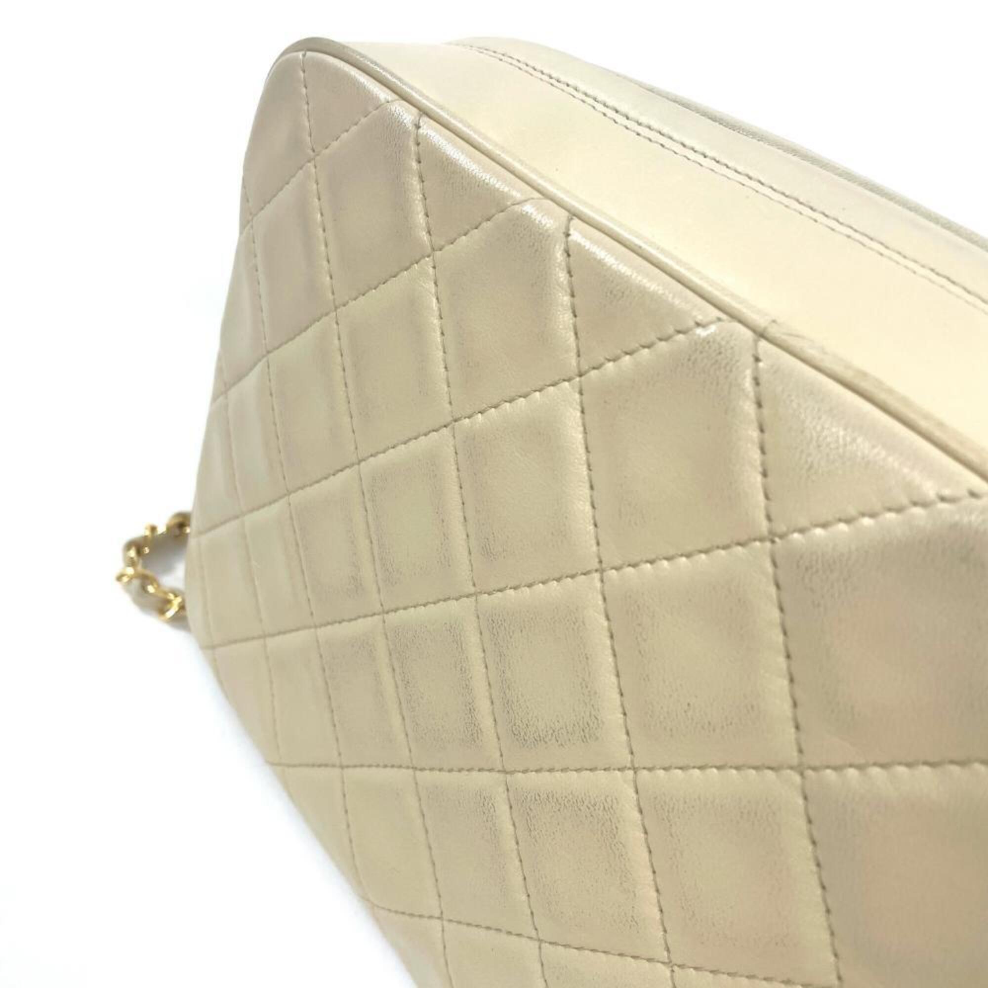 Chanel Beige Leather Shoulder Bag (Pre-Owned)