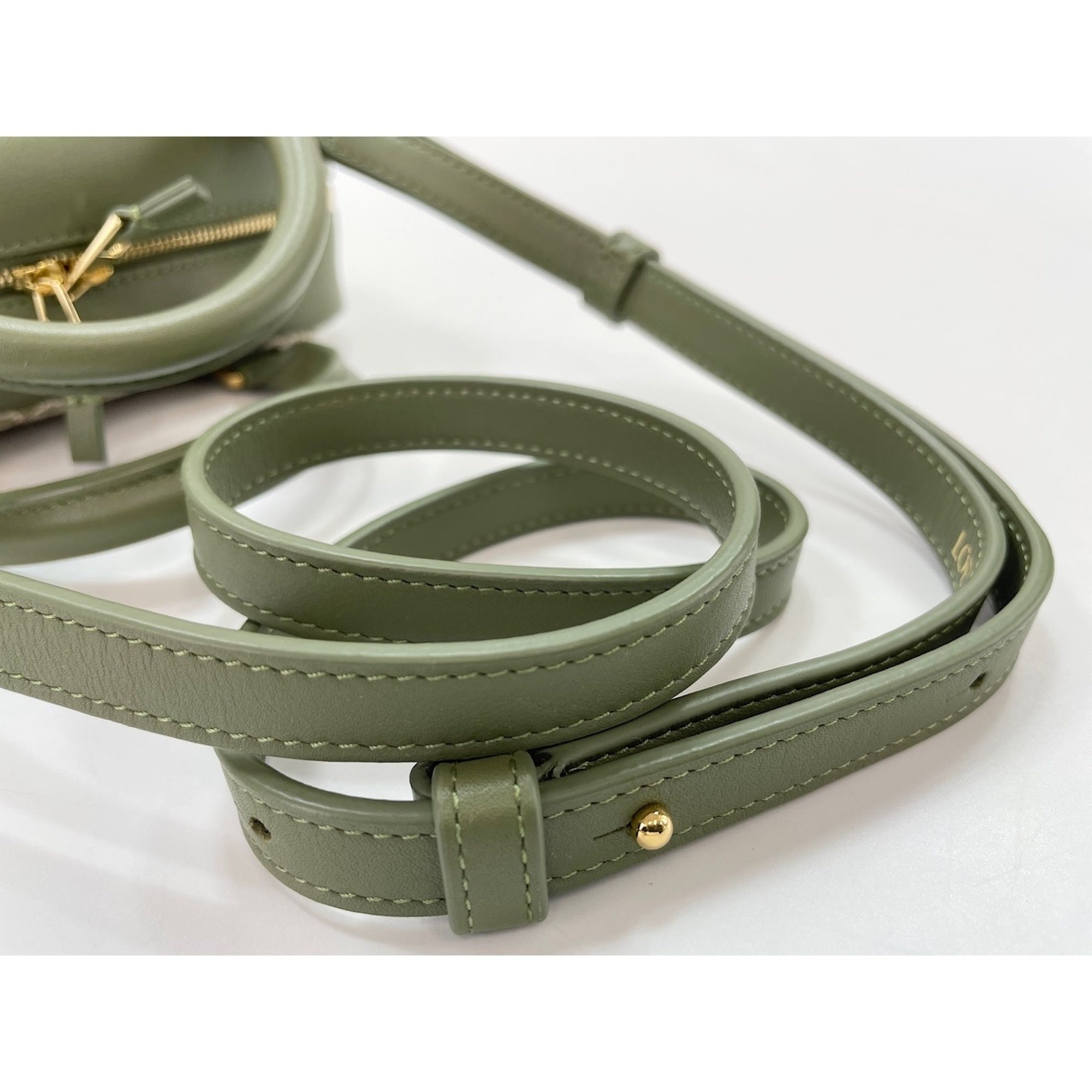 Loewe Amazona Green Shoulder Bag (Pre-Owned)