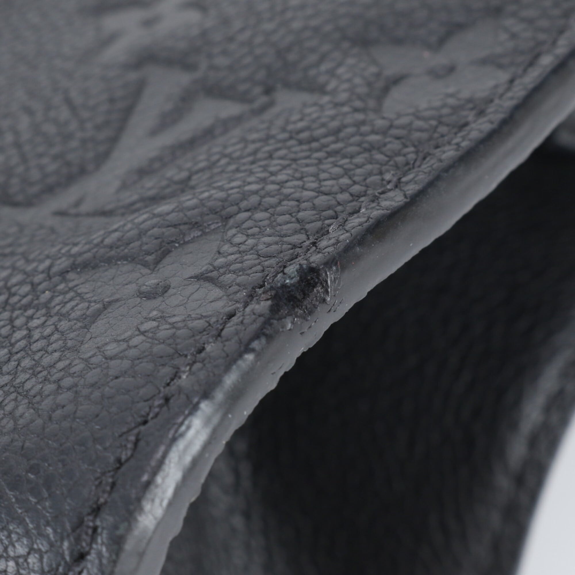 Louis Vuitton Noir Leather Handbag Tote Bag (Pre-Owned)