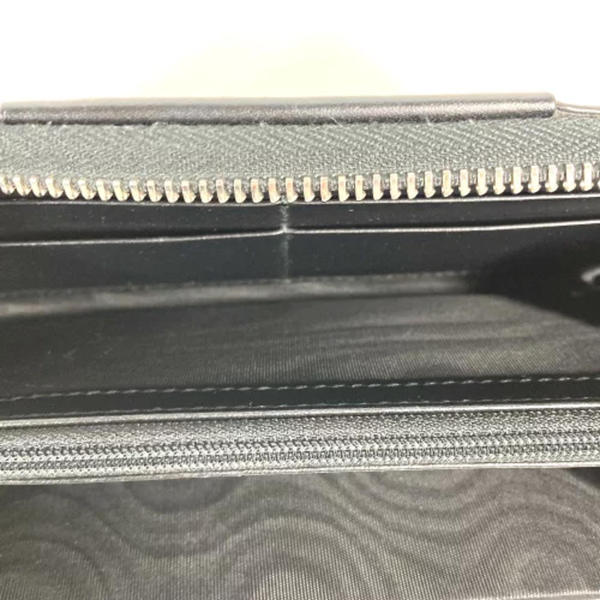 Gucci Beige Other Long Wallet (Bi-Fold) (Pre-Owned)