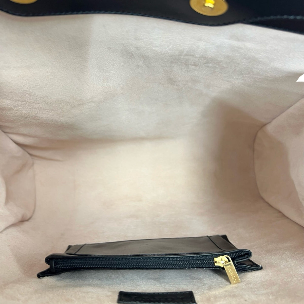 Loewe Black Leather Tote Bag (Pre-Owned)
