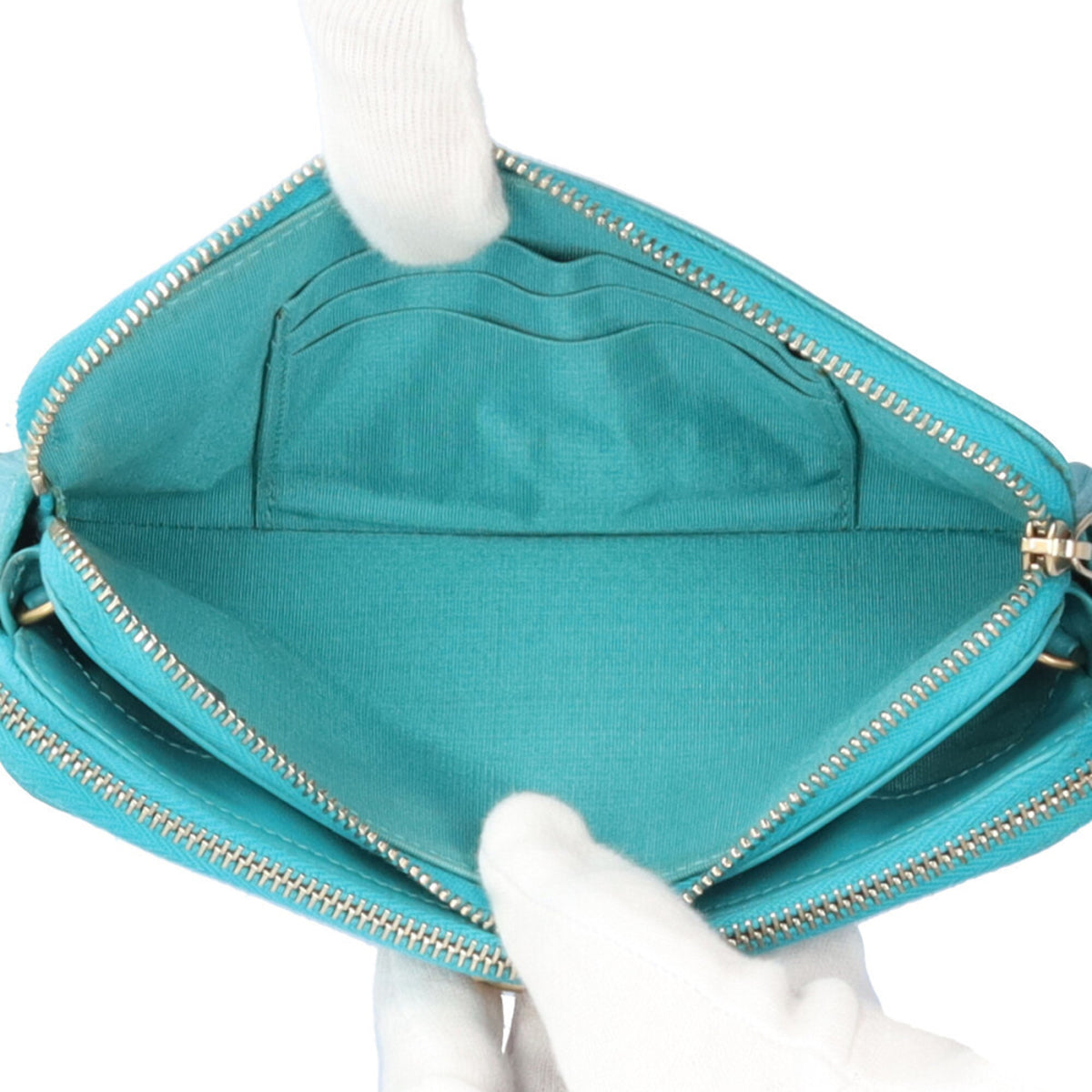 Chanel Boy Chanel Green Turquoise Grained Calfskin Handbag Shoulder Bag (Pre-Owned)