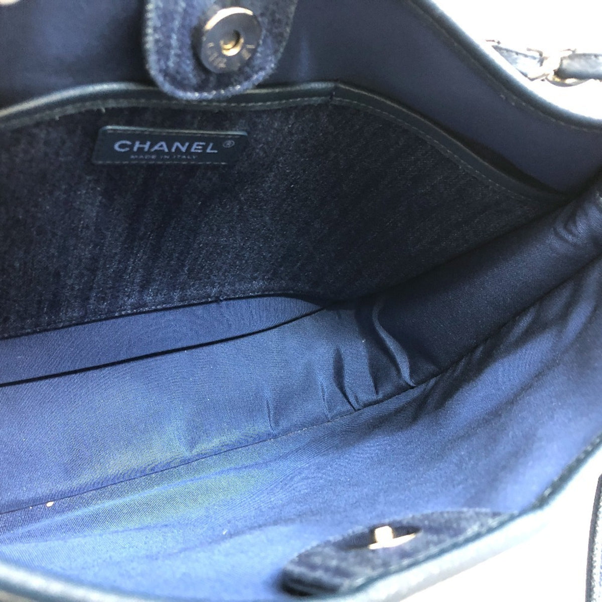Chanel Blue Denim Shoulder Bag (Pre-Owned)