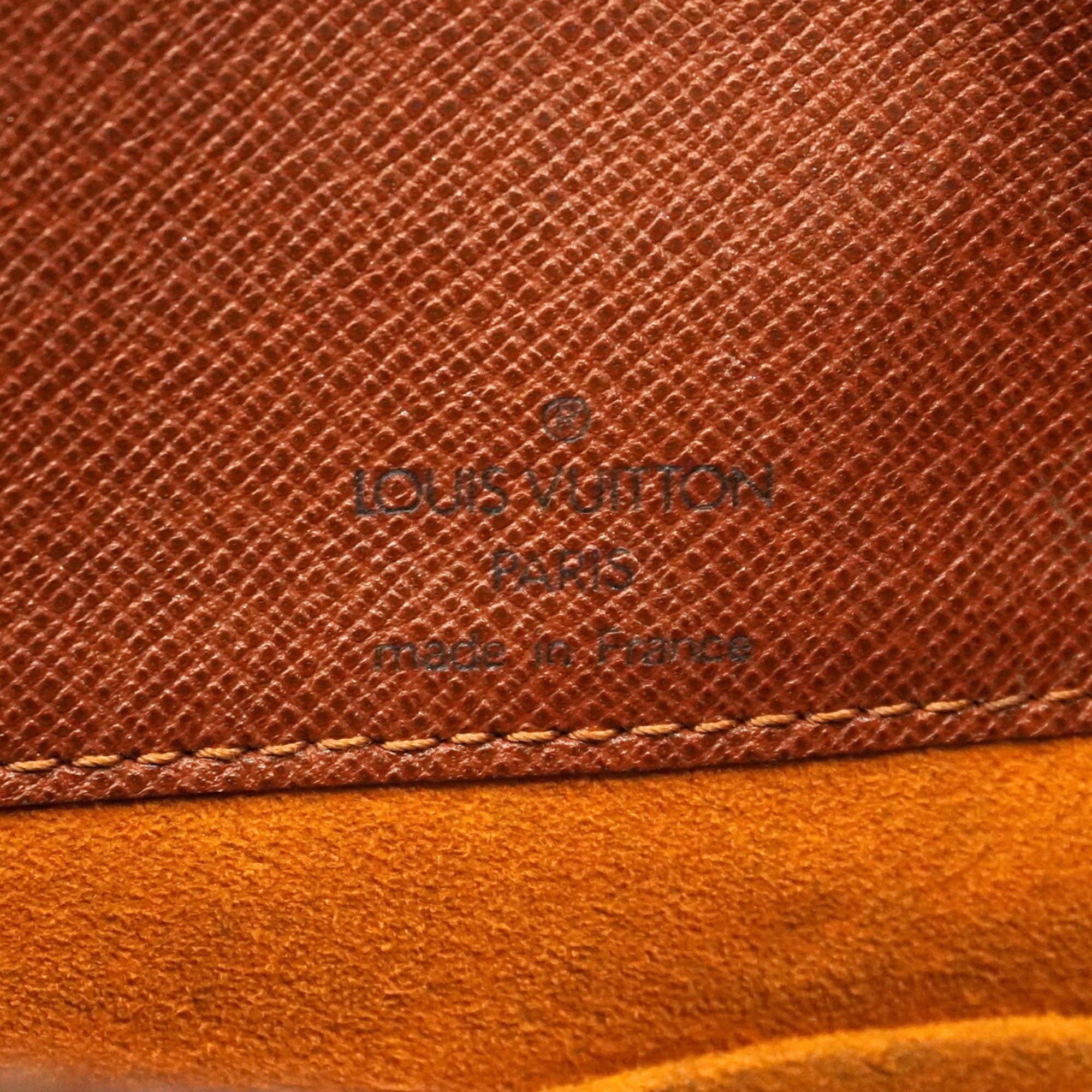 Louis Vuitton Brown Shoulder Bag (Pre-Owned)
