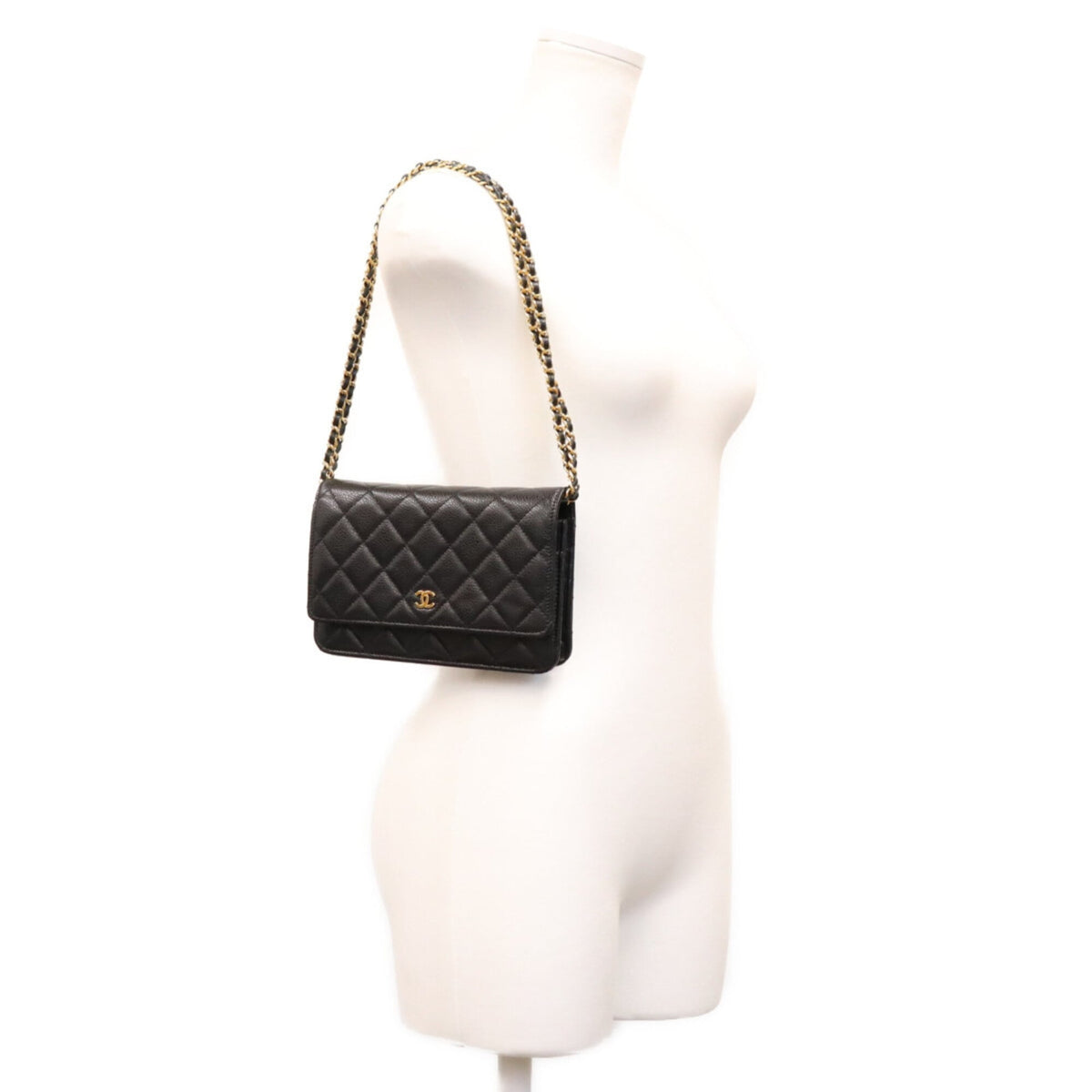 Chanel Black Grained Calfskin Shoulder Bag (Pre-Owned)