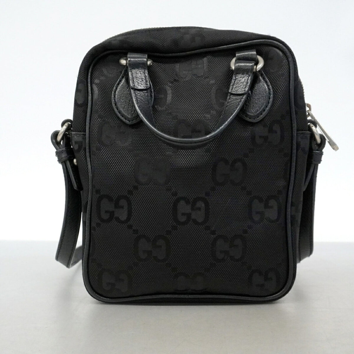 Gucci Black Nylon Handbag (Pre-Owned)