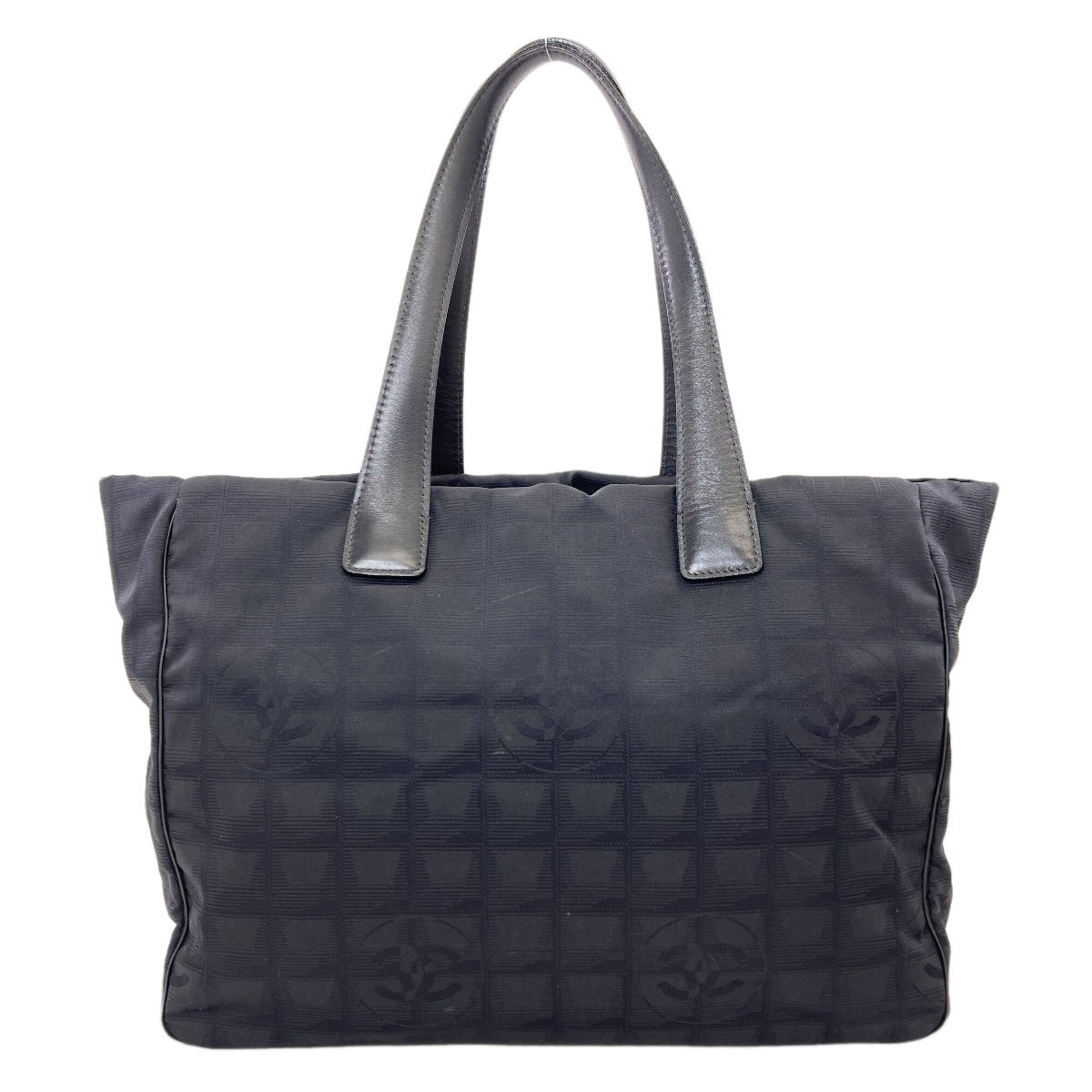 Chanel Black Nylon Tote Bag (Pre-Owned)