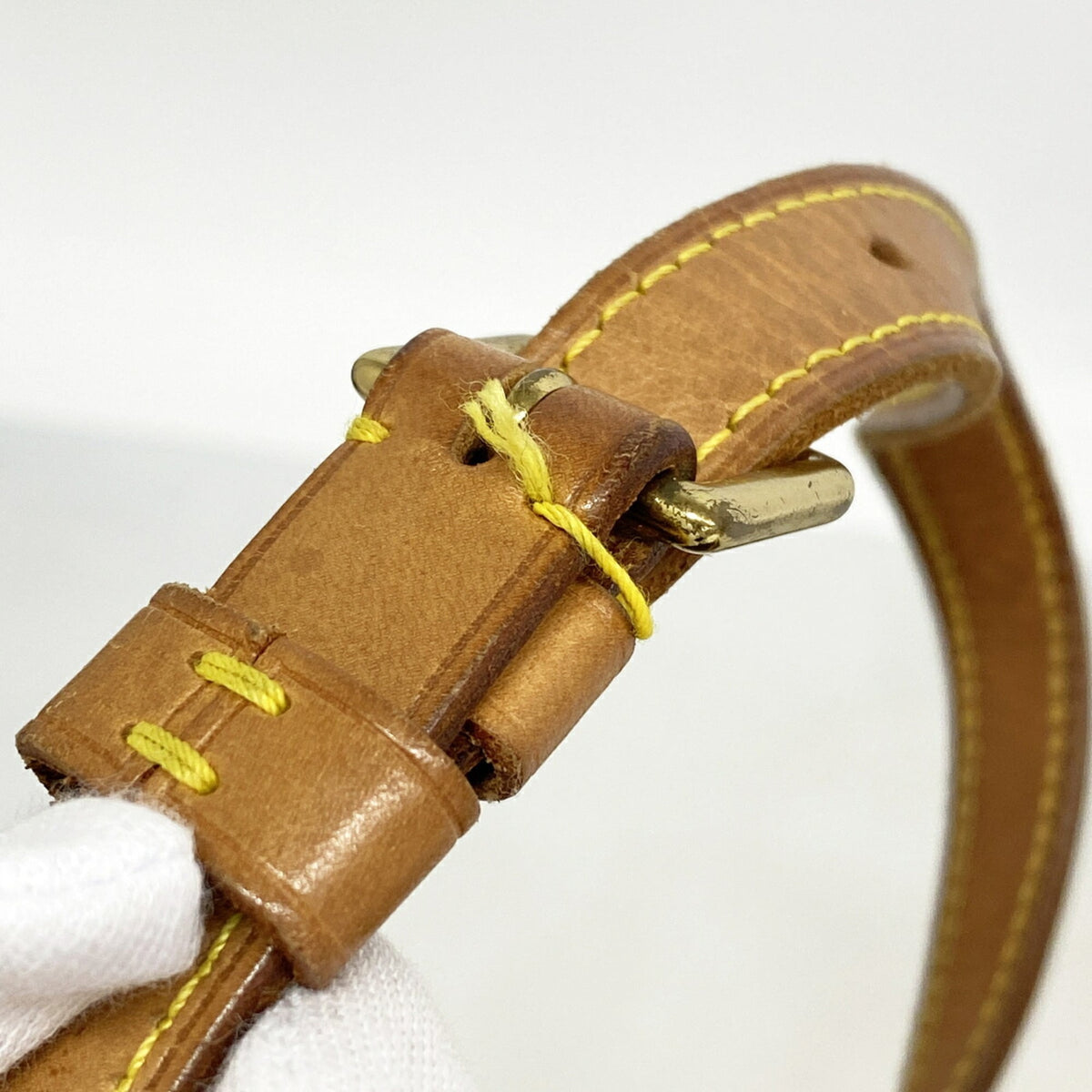 Louis Vuitton Brown Shoulder Bag (Pre-Owned)