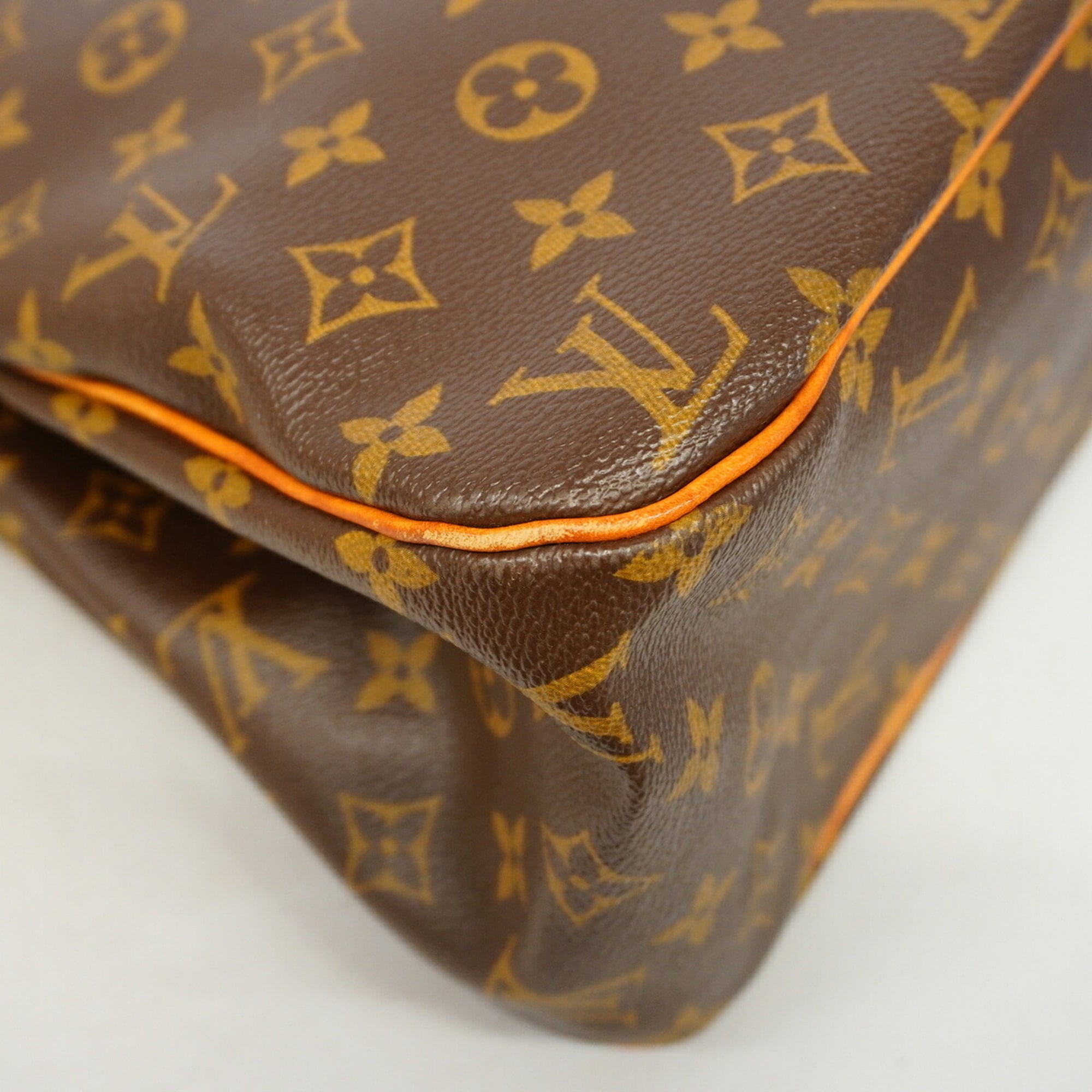 Louis Vuitton Brown Tote Bag (Pre-Owned)