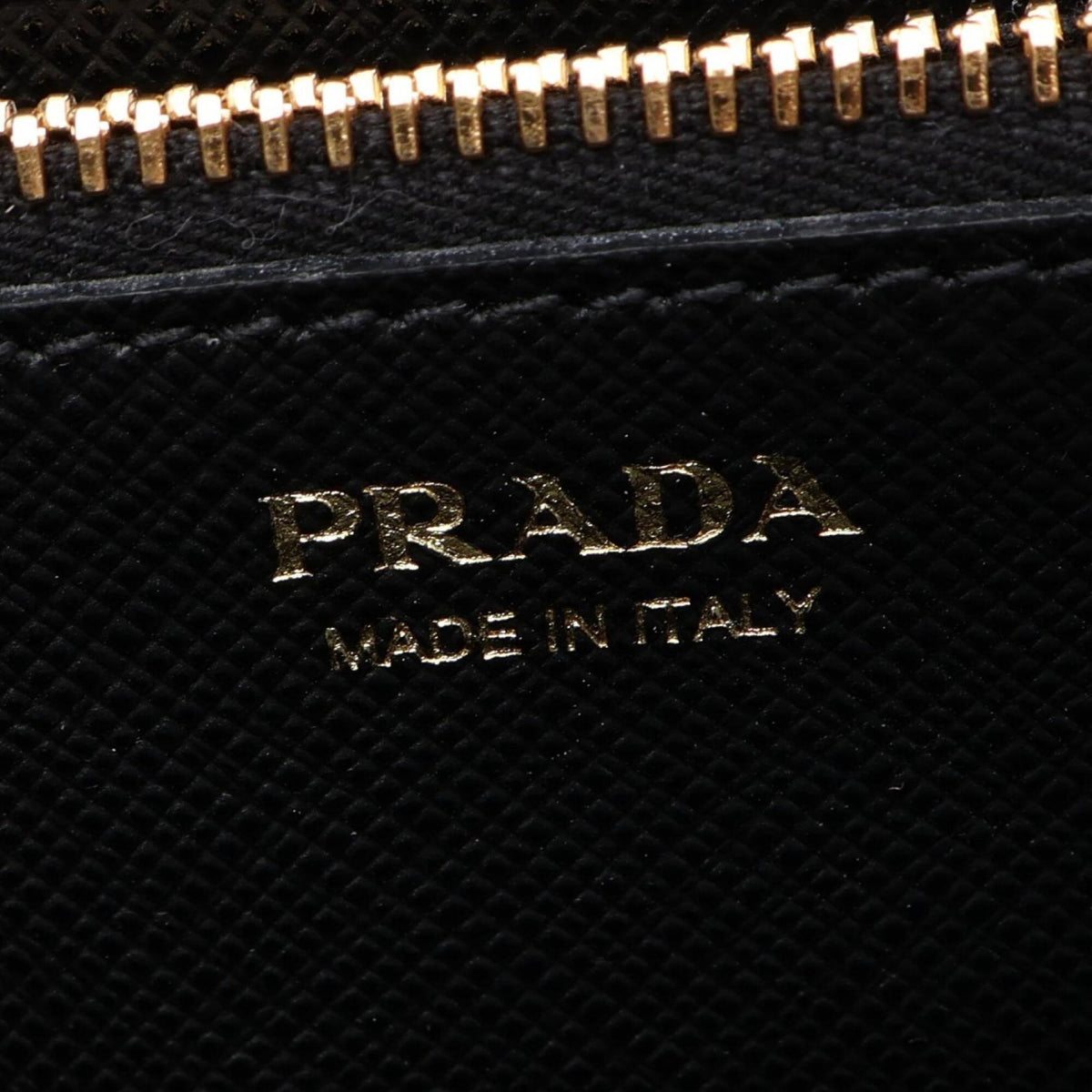 Prada Black Saffiano Long Wallet (Bi-Fold) (Pre-Owned)