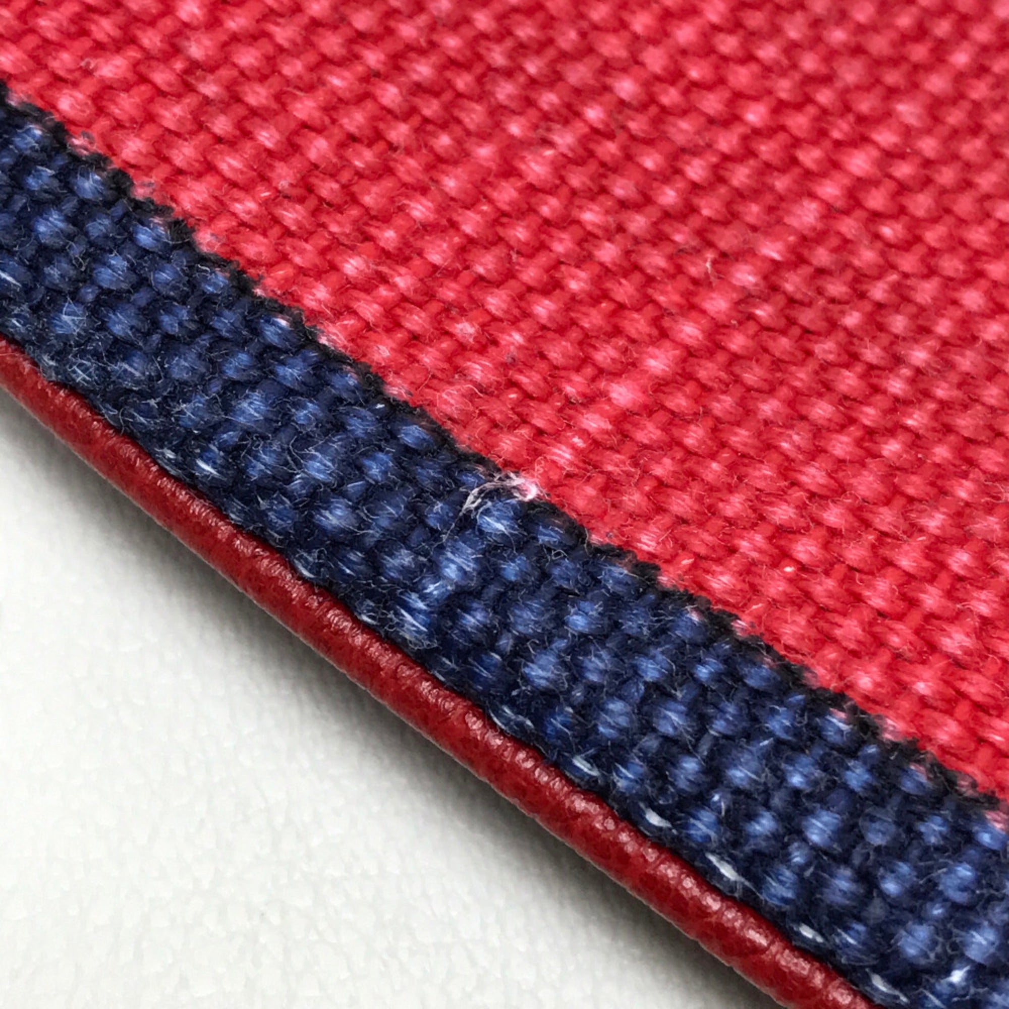 Gucci Red Other Clutch Bag (Pre-Owned)