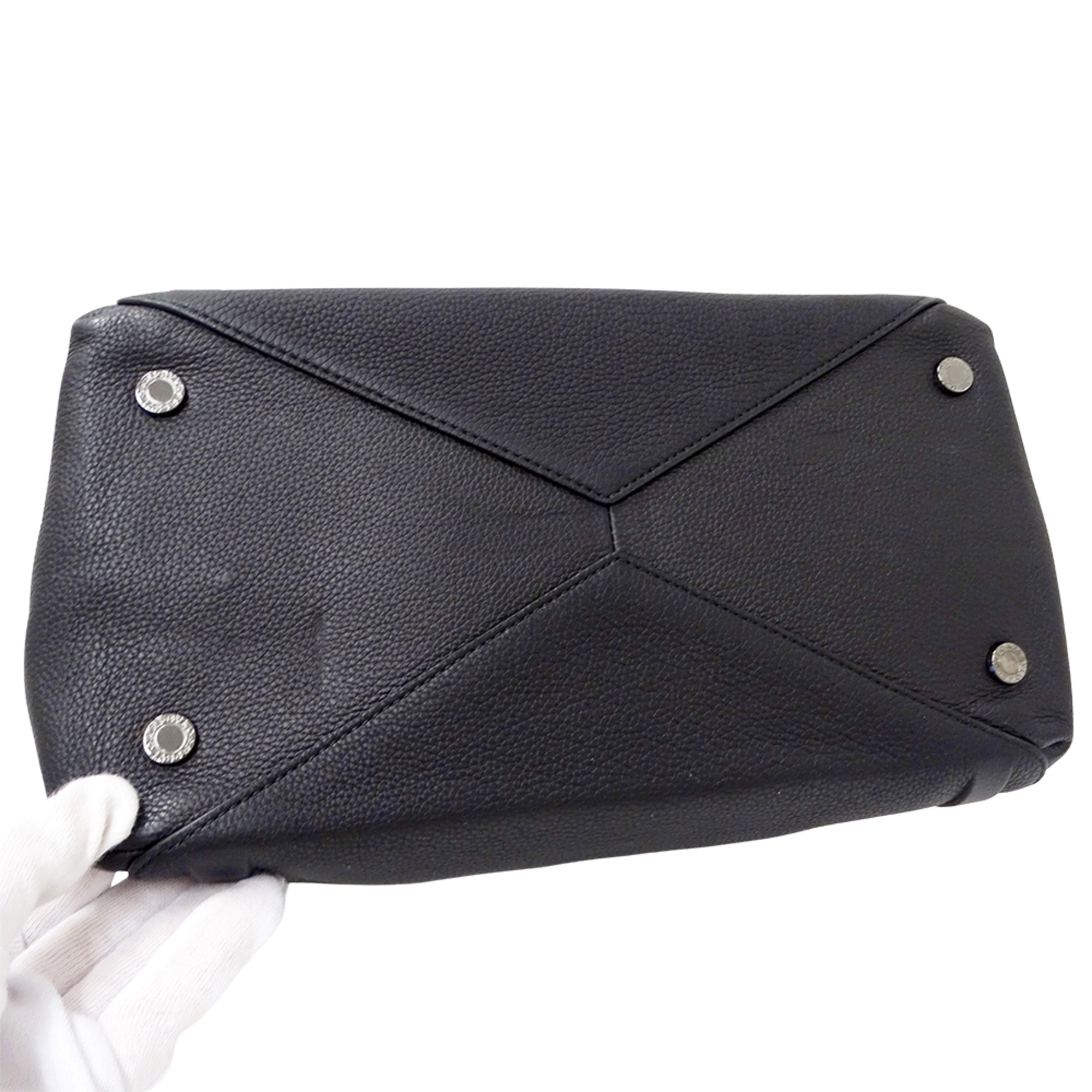 Bvlgari Black Leather Handbag Shoulder Bag (Pre-Owned)