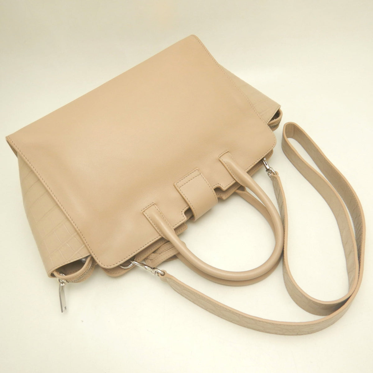 Saint Laurent Beige Leather Handbag (Pre-Owned)