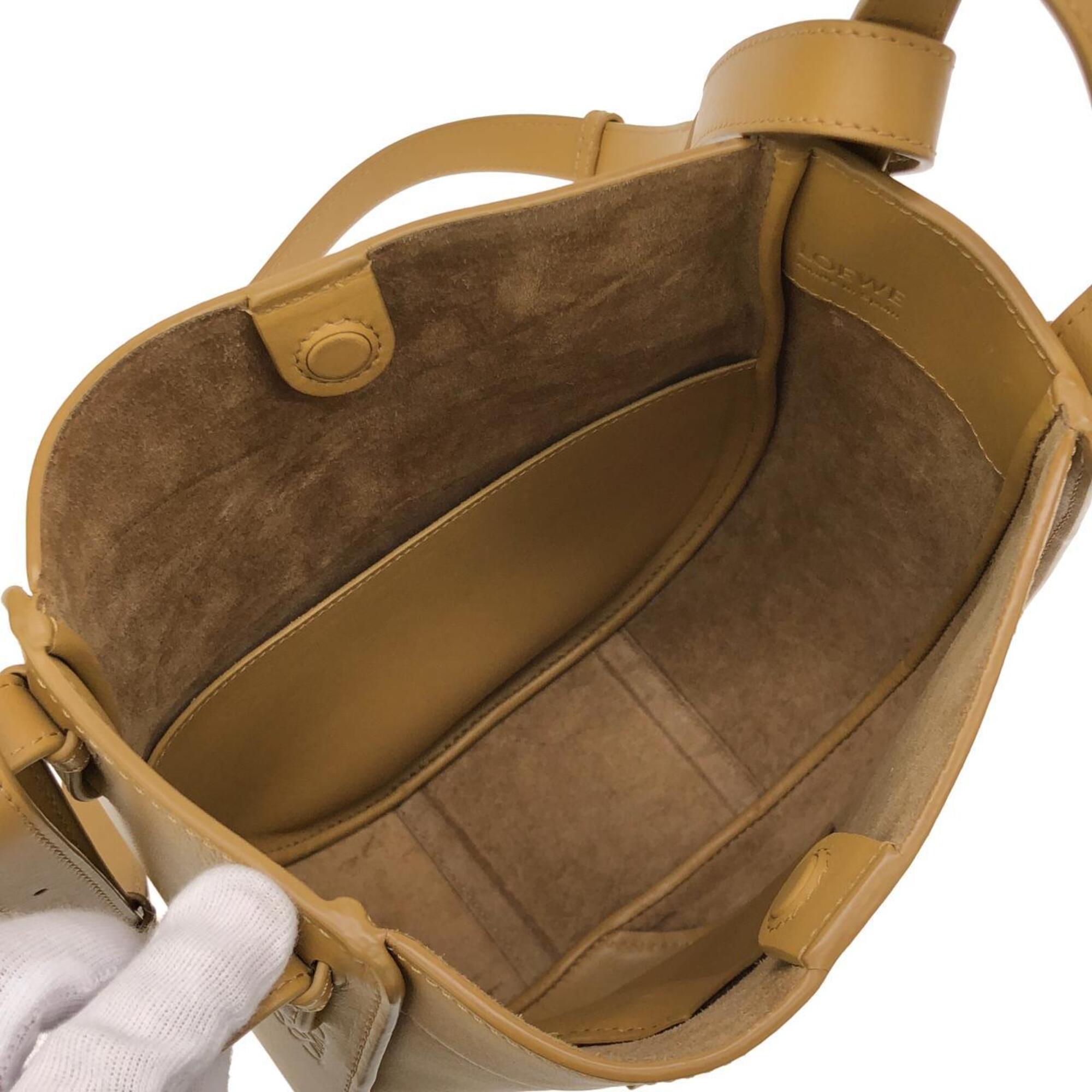 Loewe Yellow Leather Handbag (Pre-Owned)