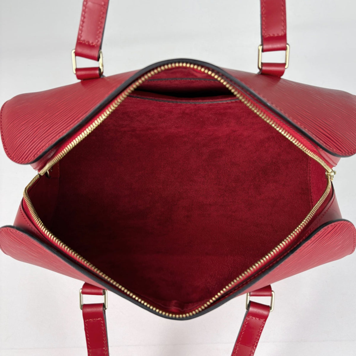 Louis Vuitton Epi Castilian Red Epi Leather Handbag (Pre-Owned)