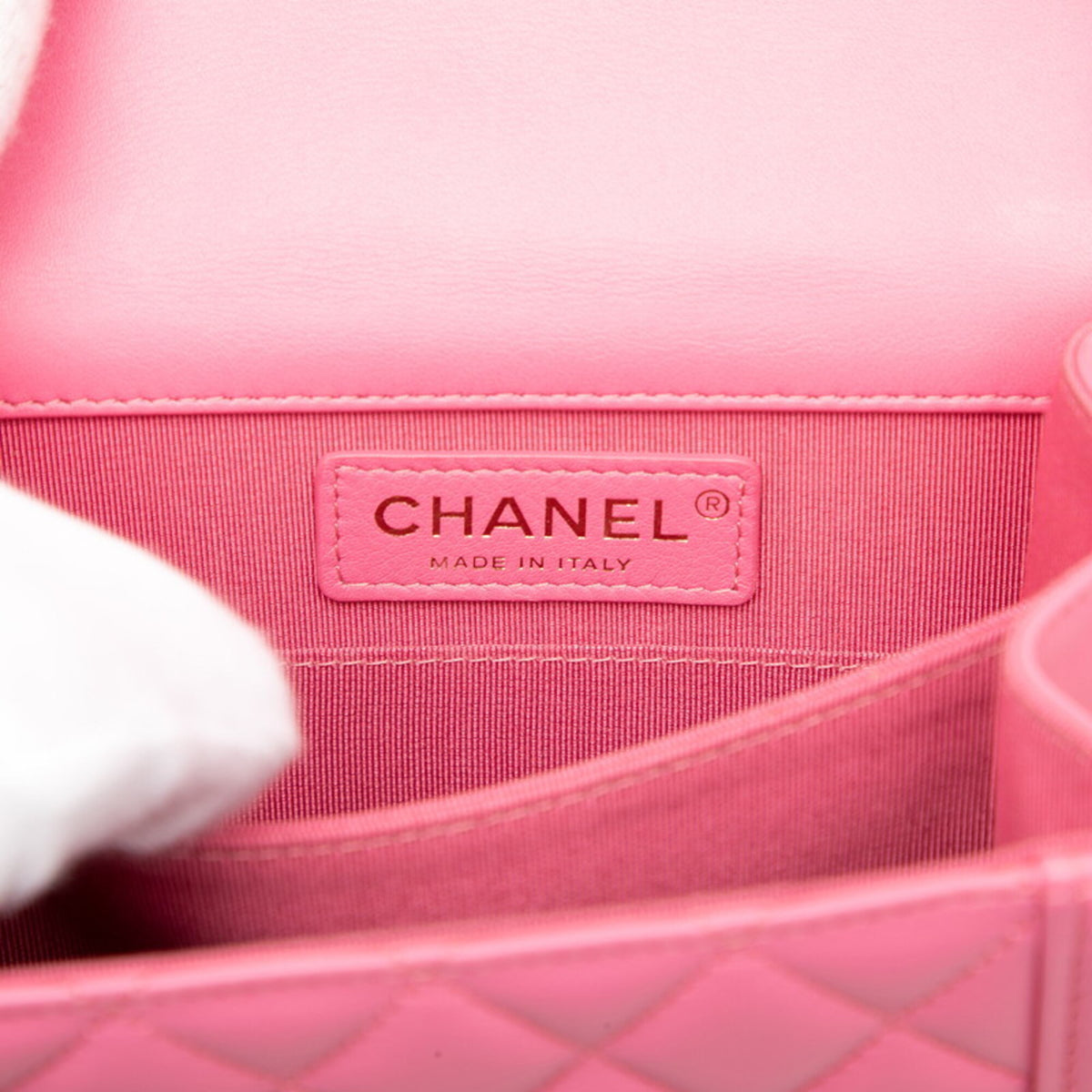 Chanel Pink Leather Shoulder Bag (Pre-Owned)