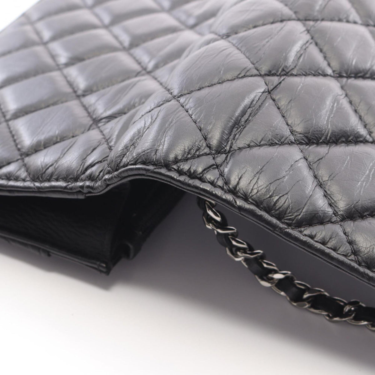 Chanel Black Leather Handbag Shoulder Bag (Pre-Owned)