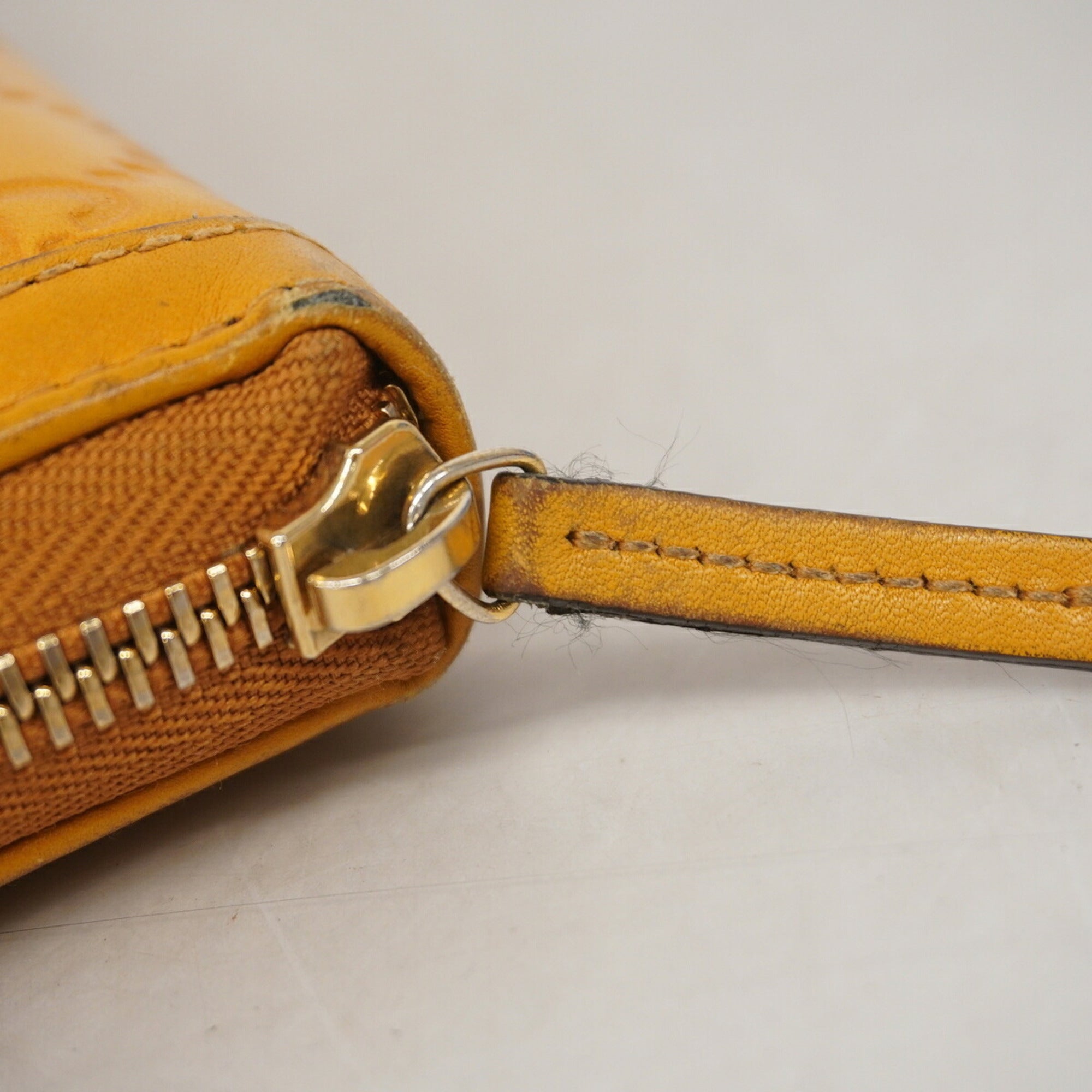 Gucci Yellow Leather Long Wallet (Bi-Fold) (Pre-Owned)