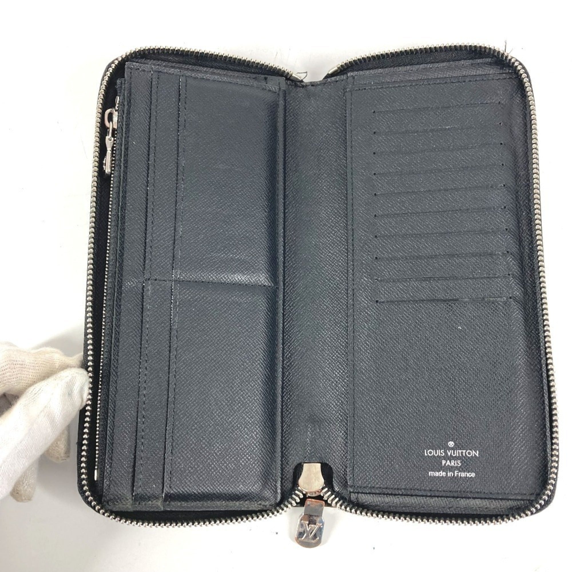 Louis Vuitton Epi Black Noir Epi Leather Long Wallet (Bi-Fold) (Pre-Owned)