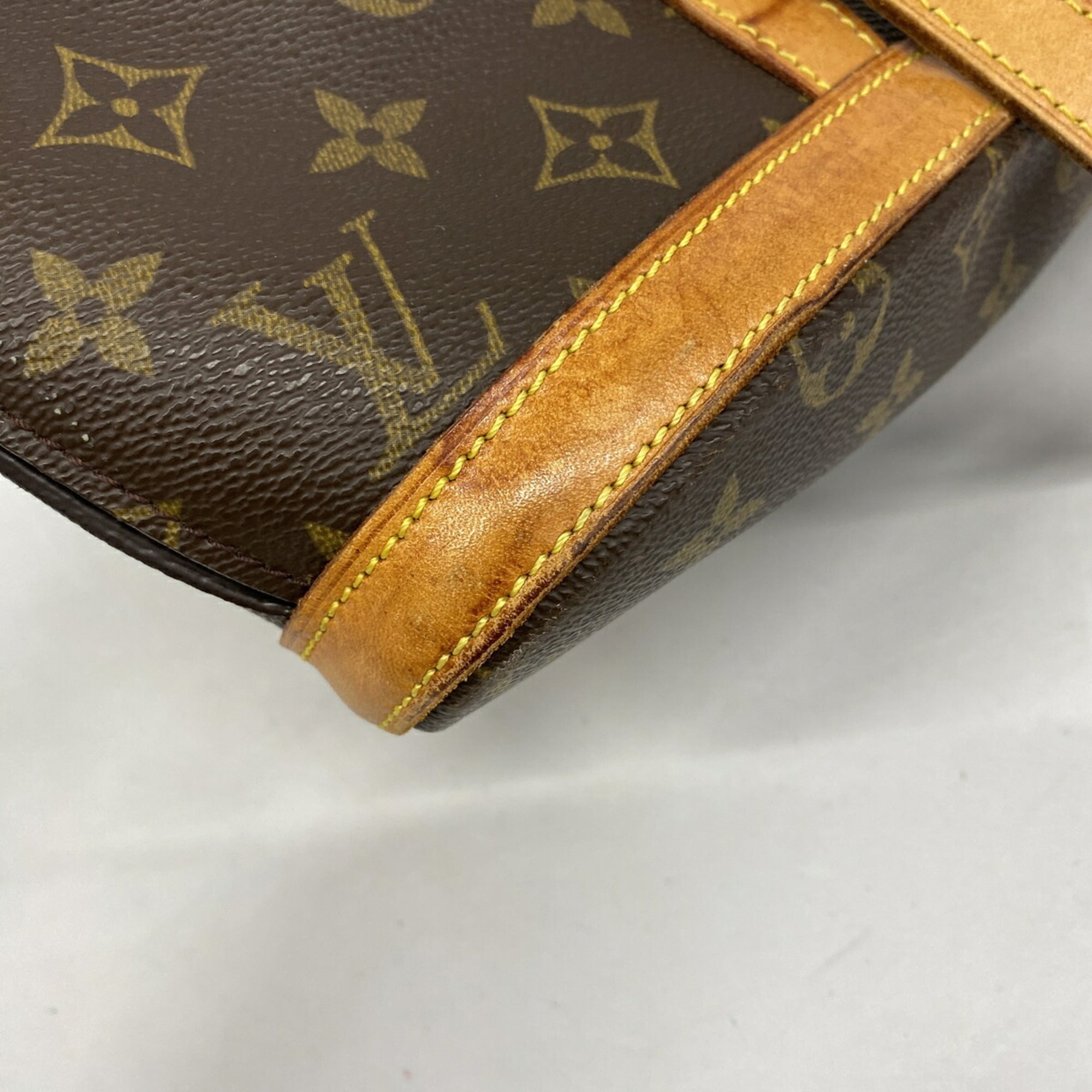 Louis Vuitton Brown Shoulder Bag (Pre-Owned)