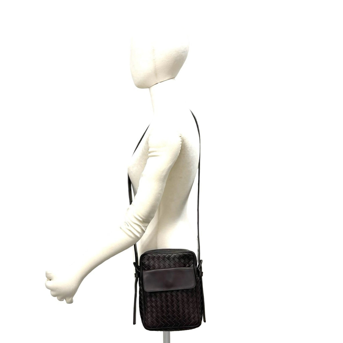 Bottega Veneta Brown Leather Pochette Shoulder Bag (Pre-Owned)