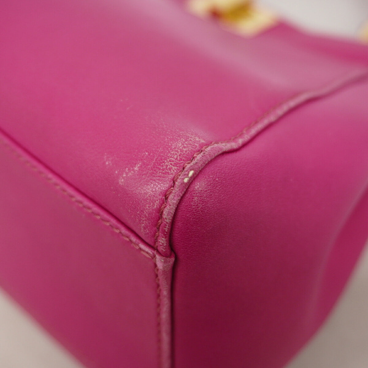Fendi Pink Leather Handbag (Pre-Owned)