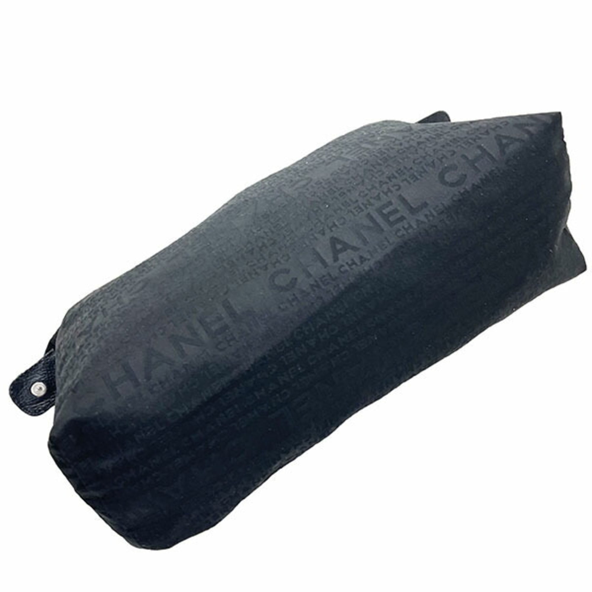 Chanel Black Fabric Pouch (Pre-Owned)