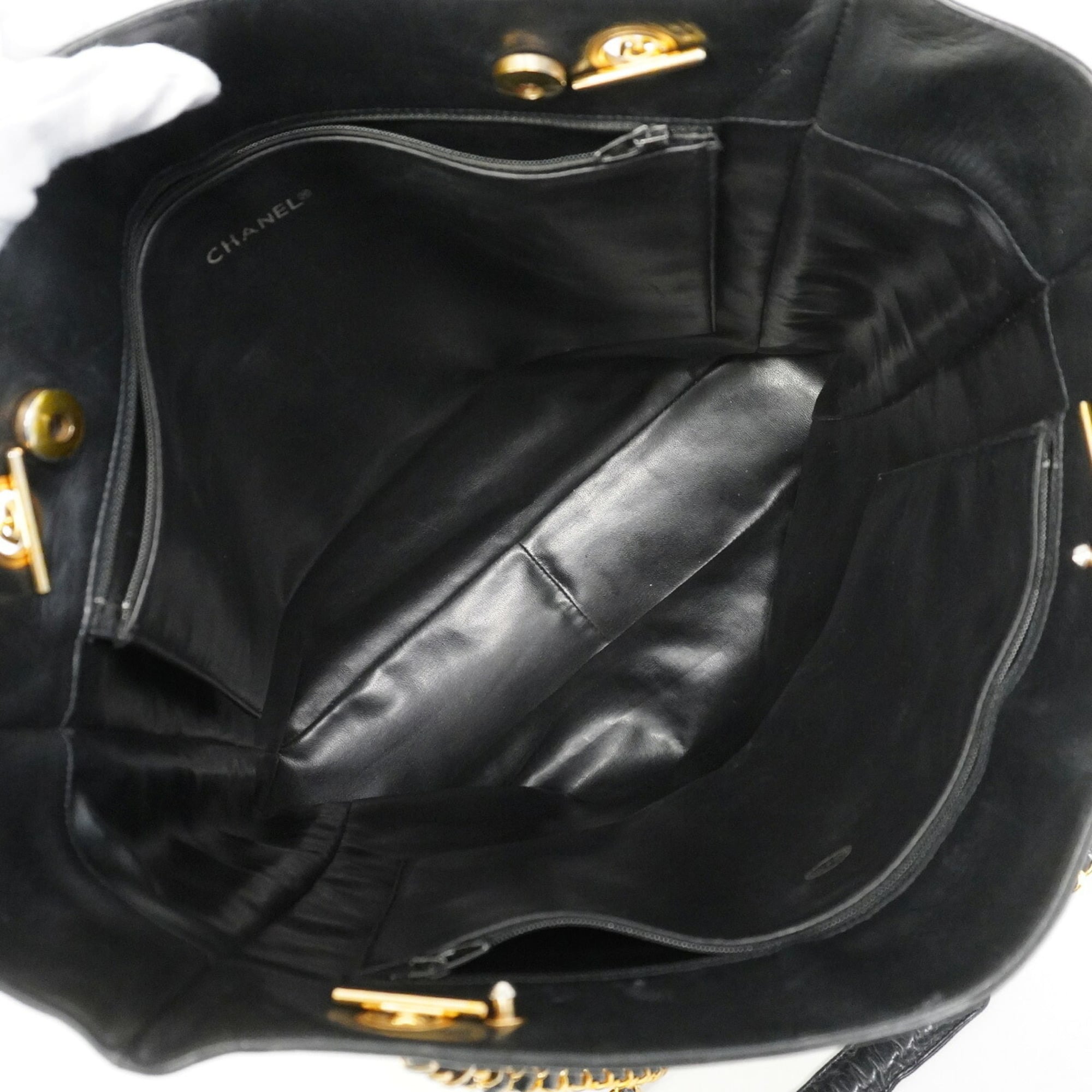 Chanel Black Leather Tote Bag (Pre-Owned)