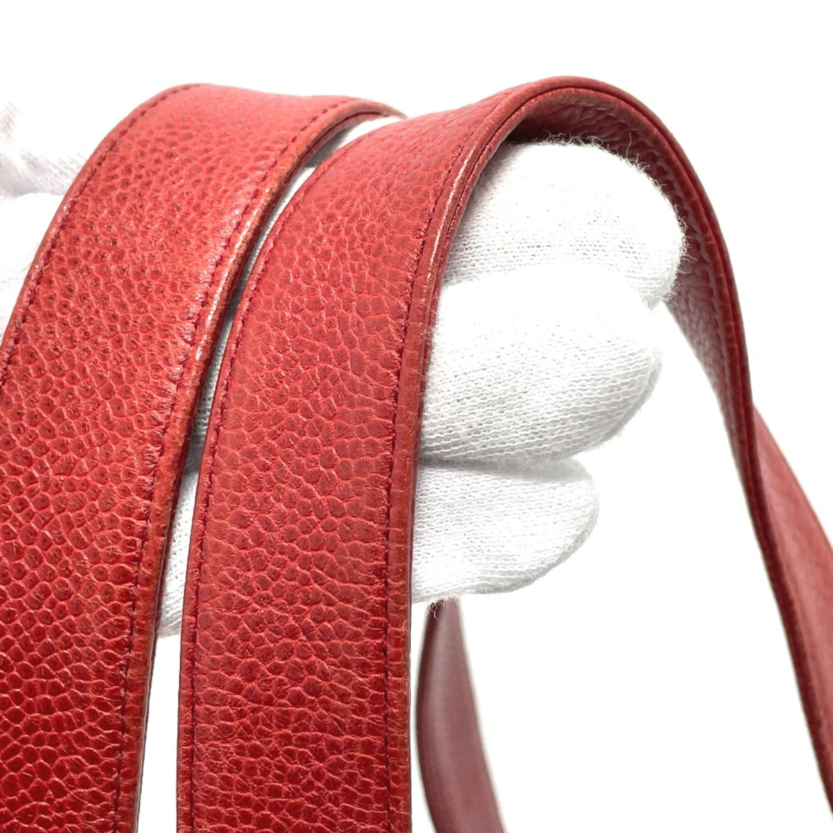 Chanel Red Leather Shoulder Bag (Pre-Owned)
