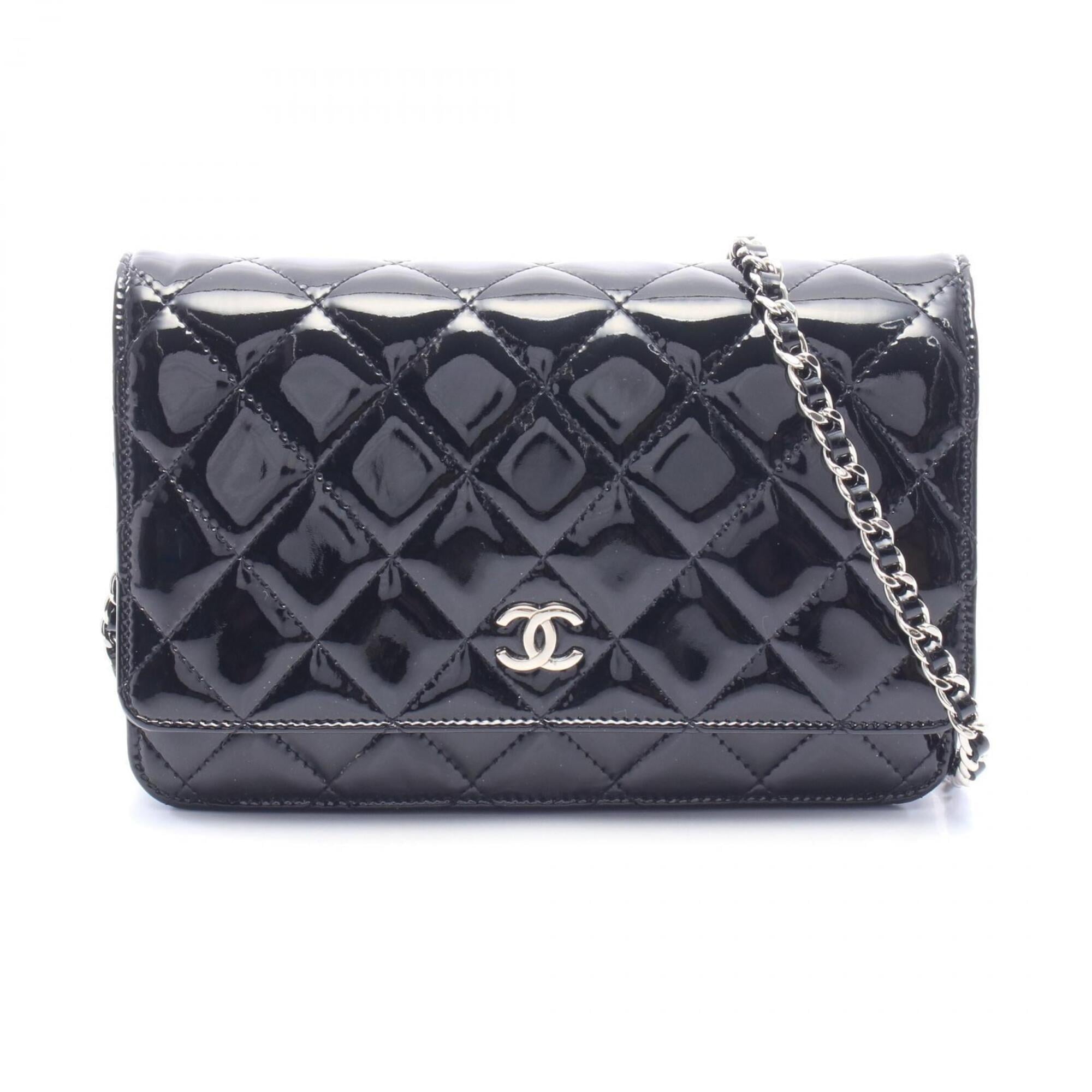 Chanel Black Patent Leather Handbag Shoulder Bag (Pre-Owned)