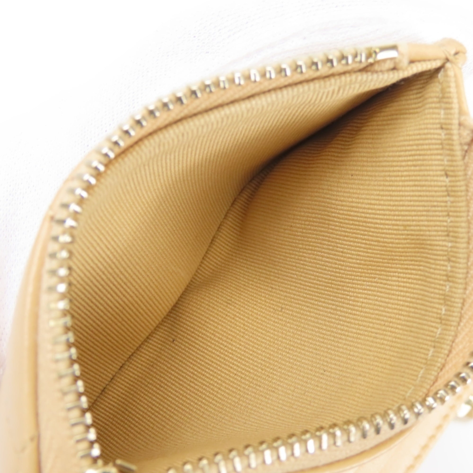 Chanel Beige Leather Coin Purse/Coin Case (Pre-Owned)