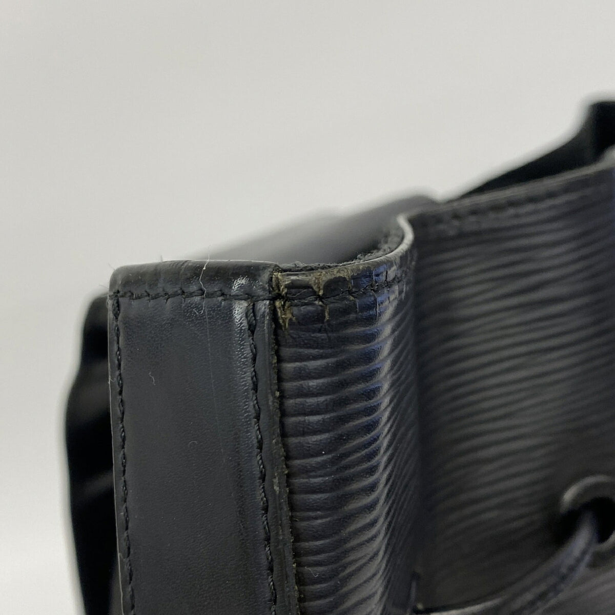 Louis Vuitton Noir Sling Bag (Pre-Owned)