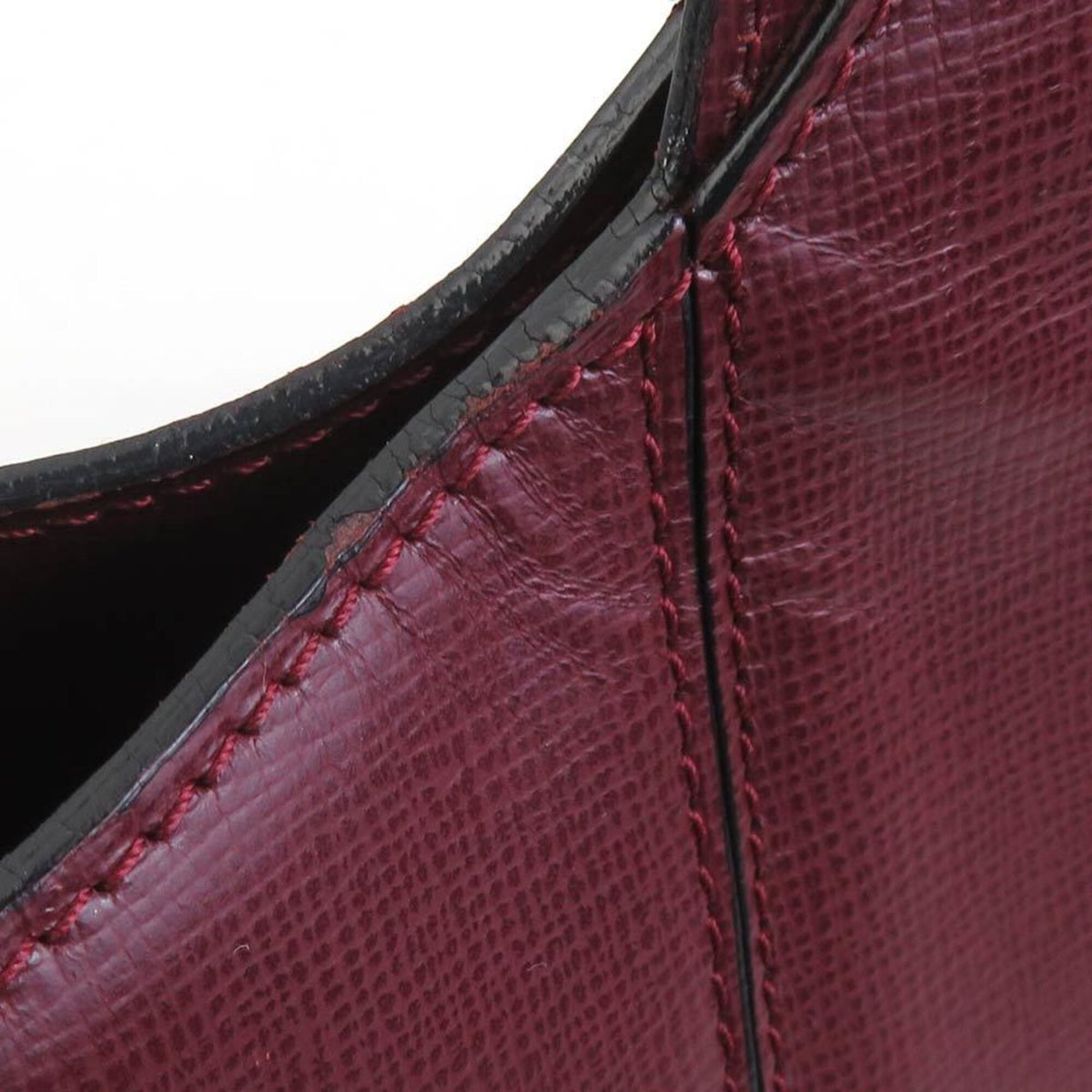 Cartier Burgundy Leather Shoulder Bag (Pre-Owned)
