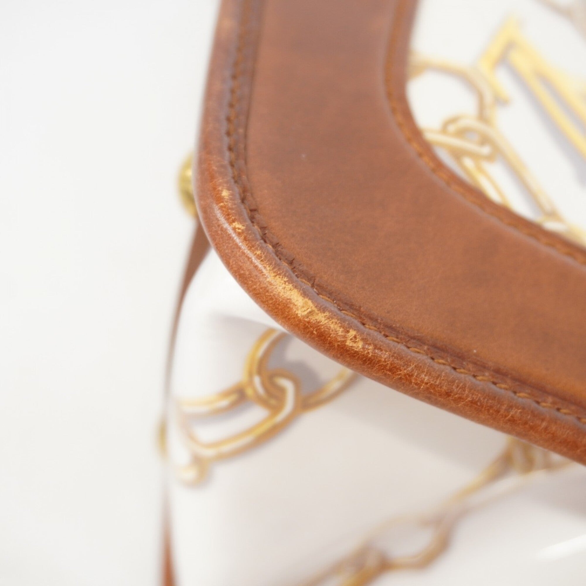 Louis Vuitton Blanc Brown Handbag (Pre-Owned)