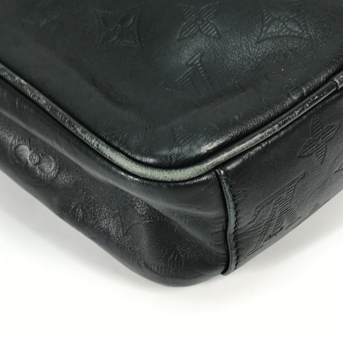 Louis Vuitton Monogram Shadow Black Galle Monogram Shadow Pochette Shoulder Bag (Pre-Owned)