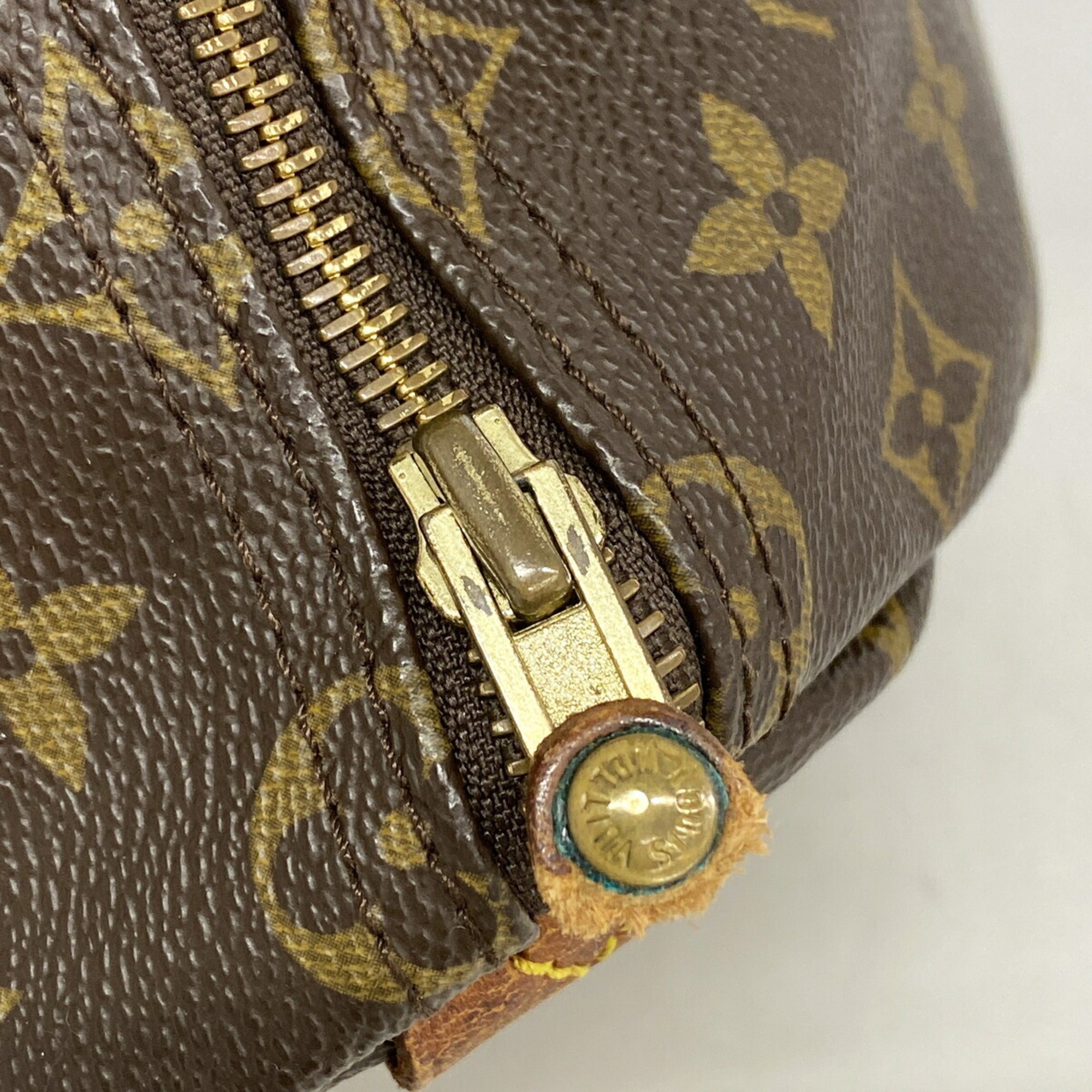 Louis Vuitton Brown Handbag (Pre-Owned)