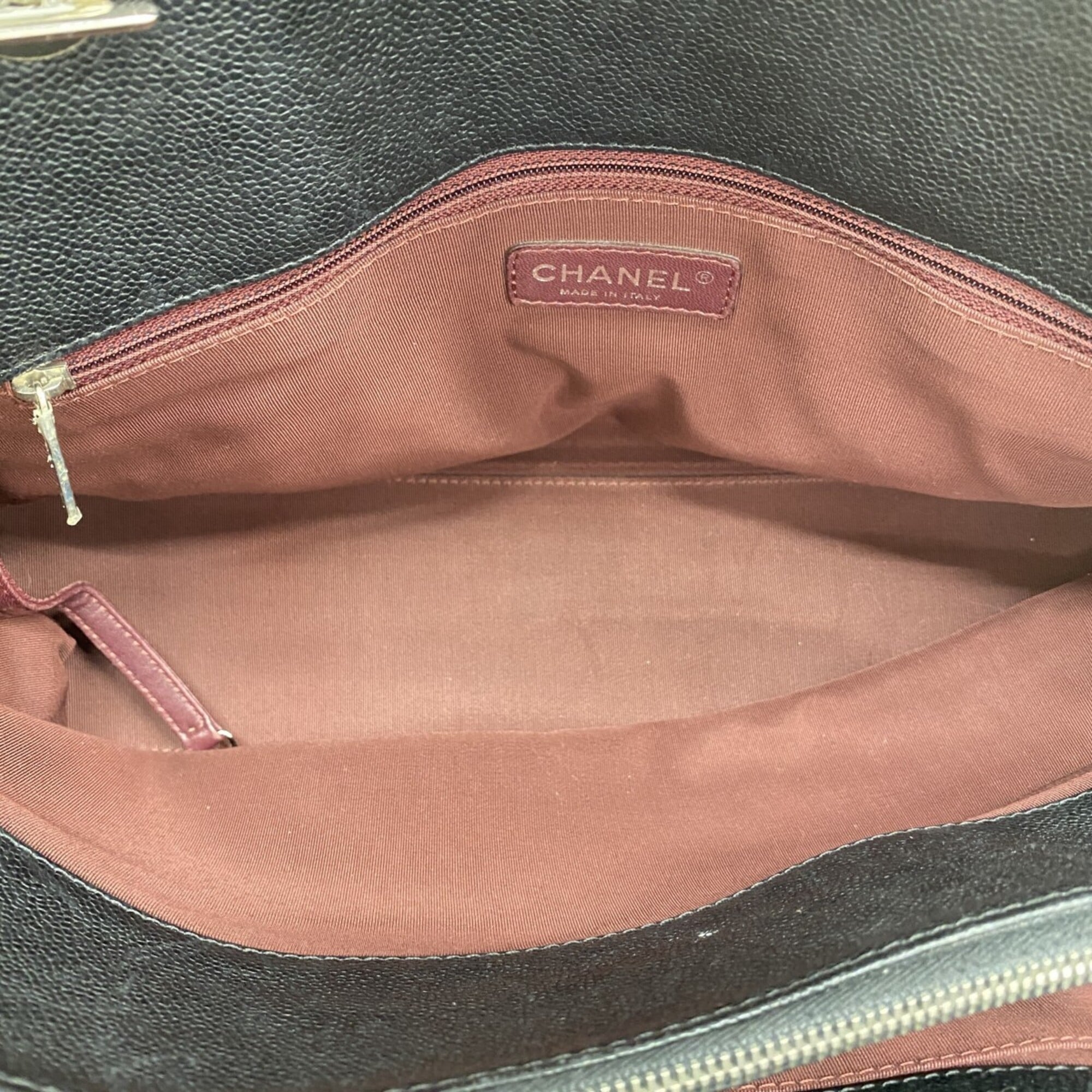 Chanel Black Grained Calfskin Tote Bag (Pre-Owned)
